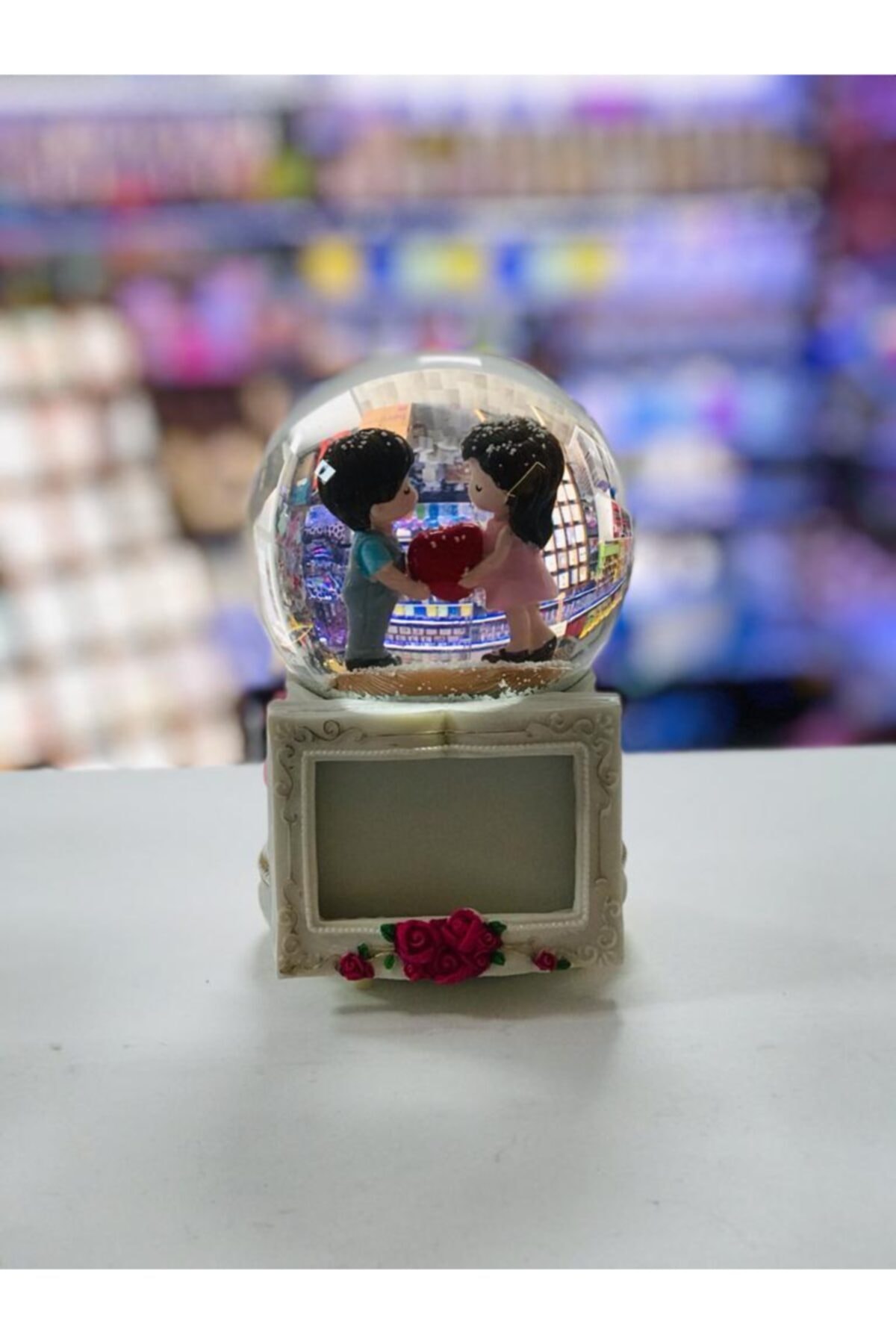 DAKİK TASARIM & HEDİYELİK Kız Erkek Kalp Temalı Resimli Büyük Boy Işıklı Kar Küresi