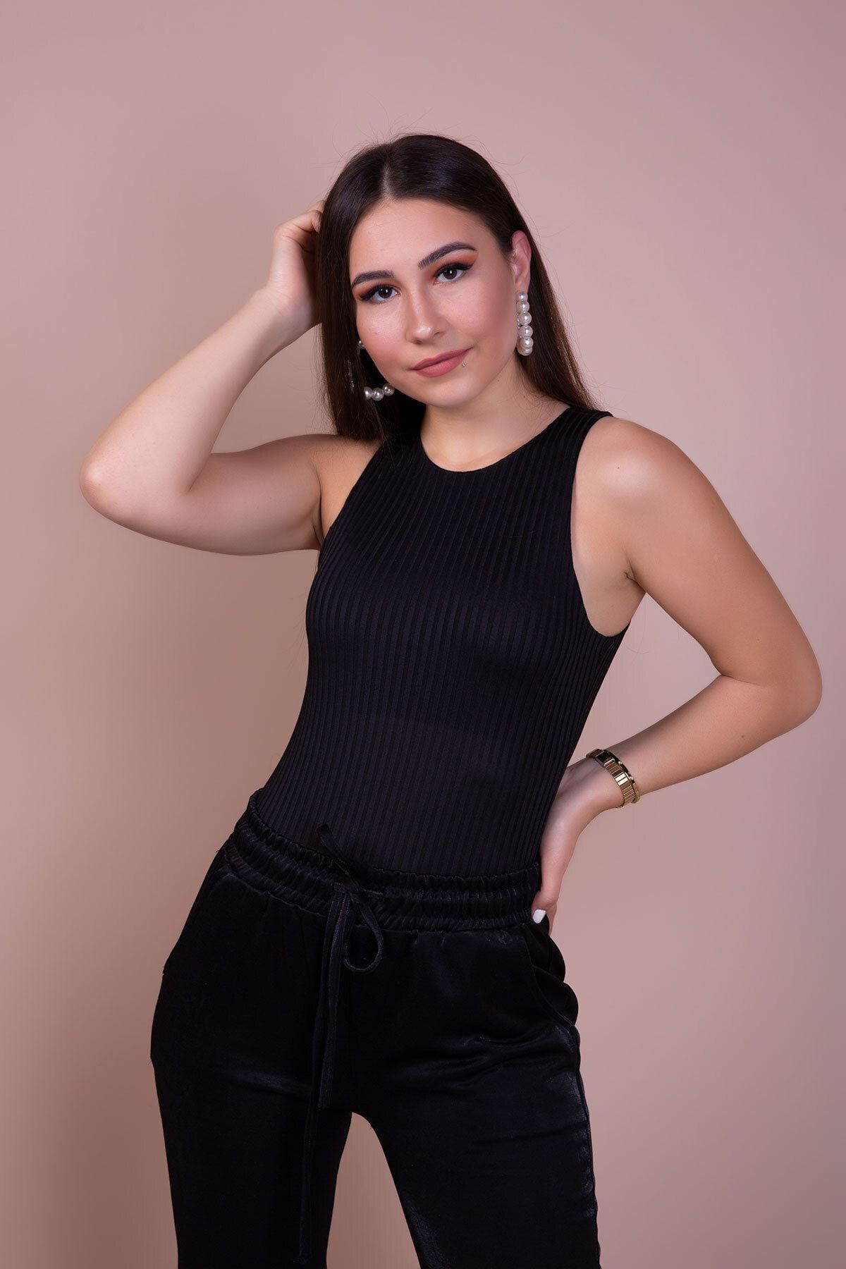 Bidoluelbise Kadın Siyah Çıtçıtlı Örme Body