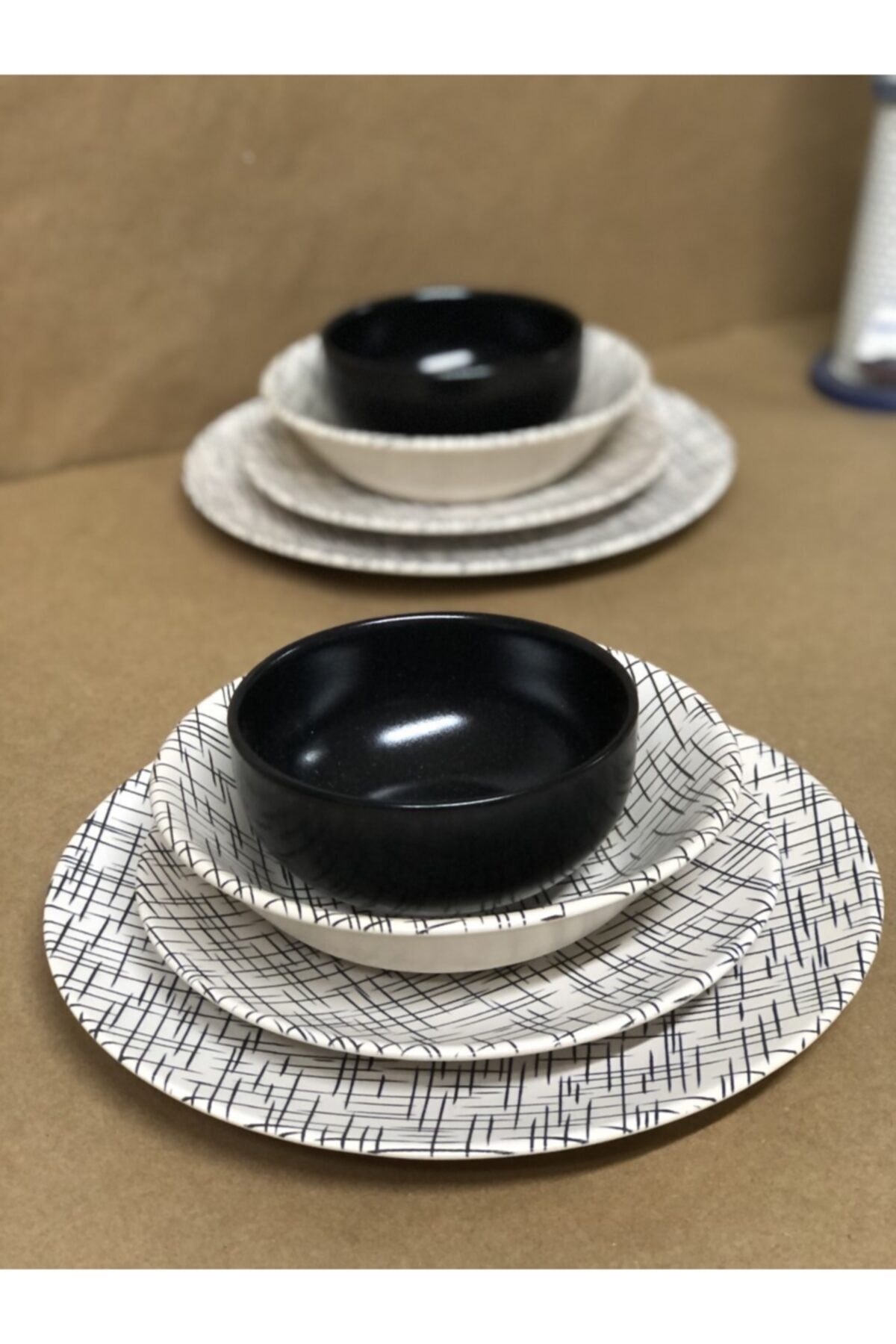 Keramika Mat Siyah Yemek Takımı