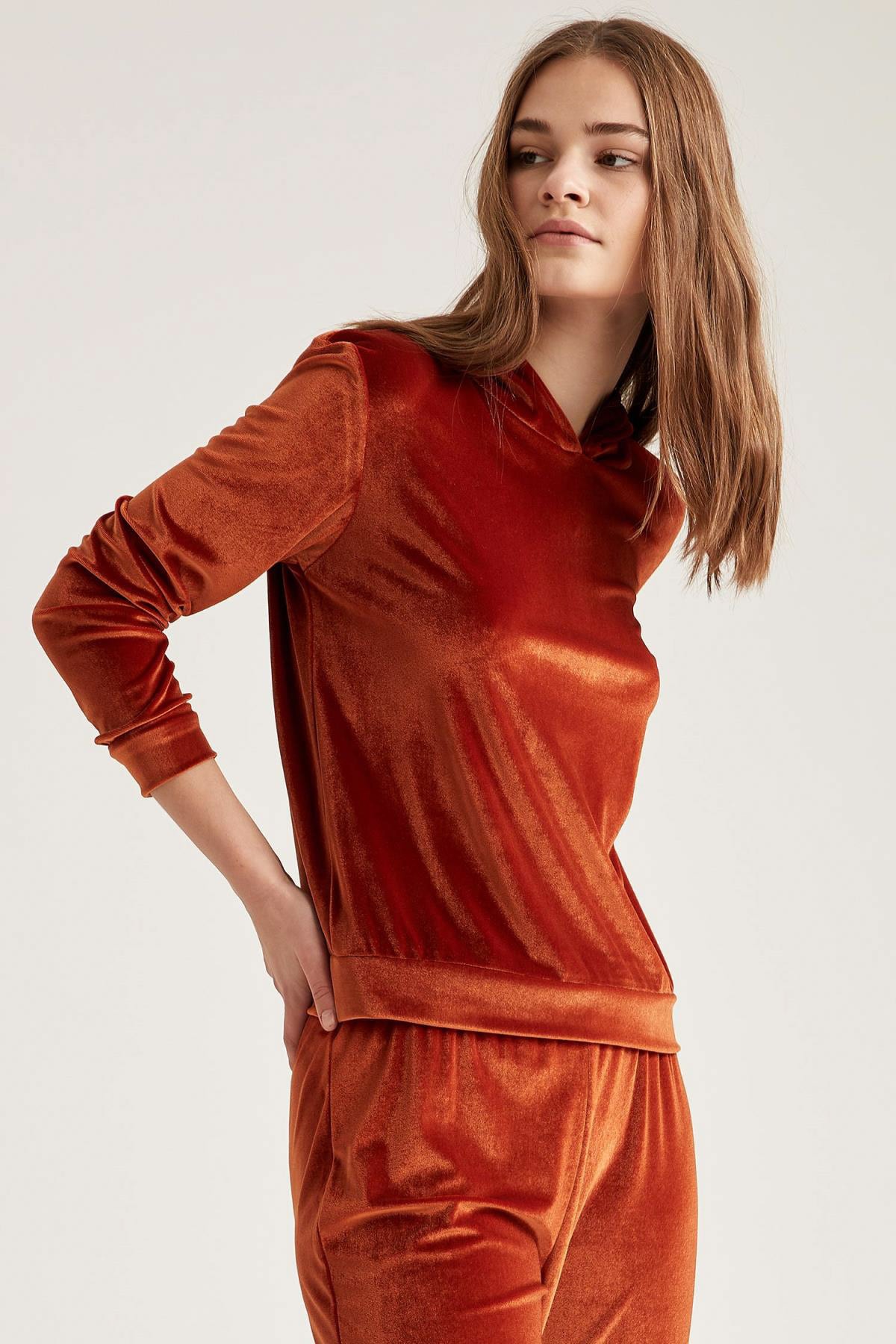 DeFacto Kapüşonlu Kadife Relax Fit Sweatshirt