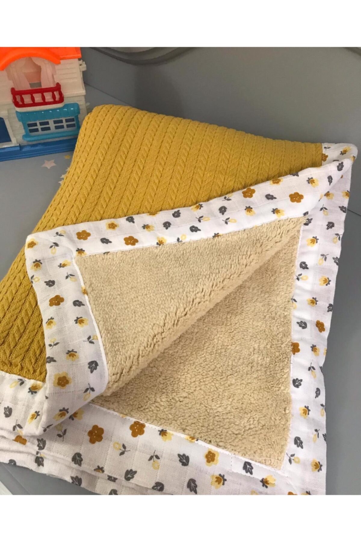 EYC BABY Hardal Sarısı Örgü Kumaş Içi Peluş Çocuk Battaniyesi
