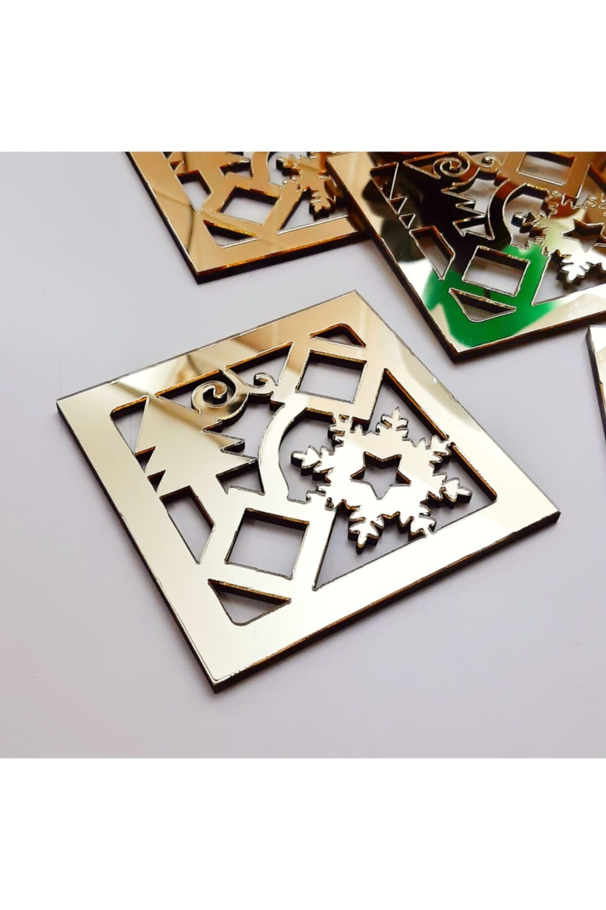 MBhediyedukkanı Yılbaşı Süsü Ayna Görünümlü 4lü Bardak Altlığı