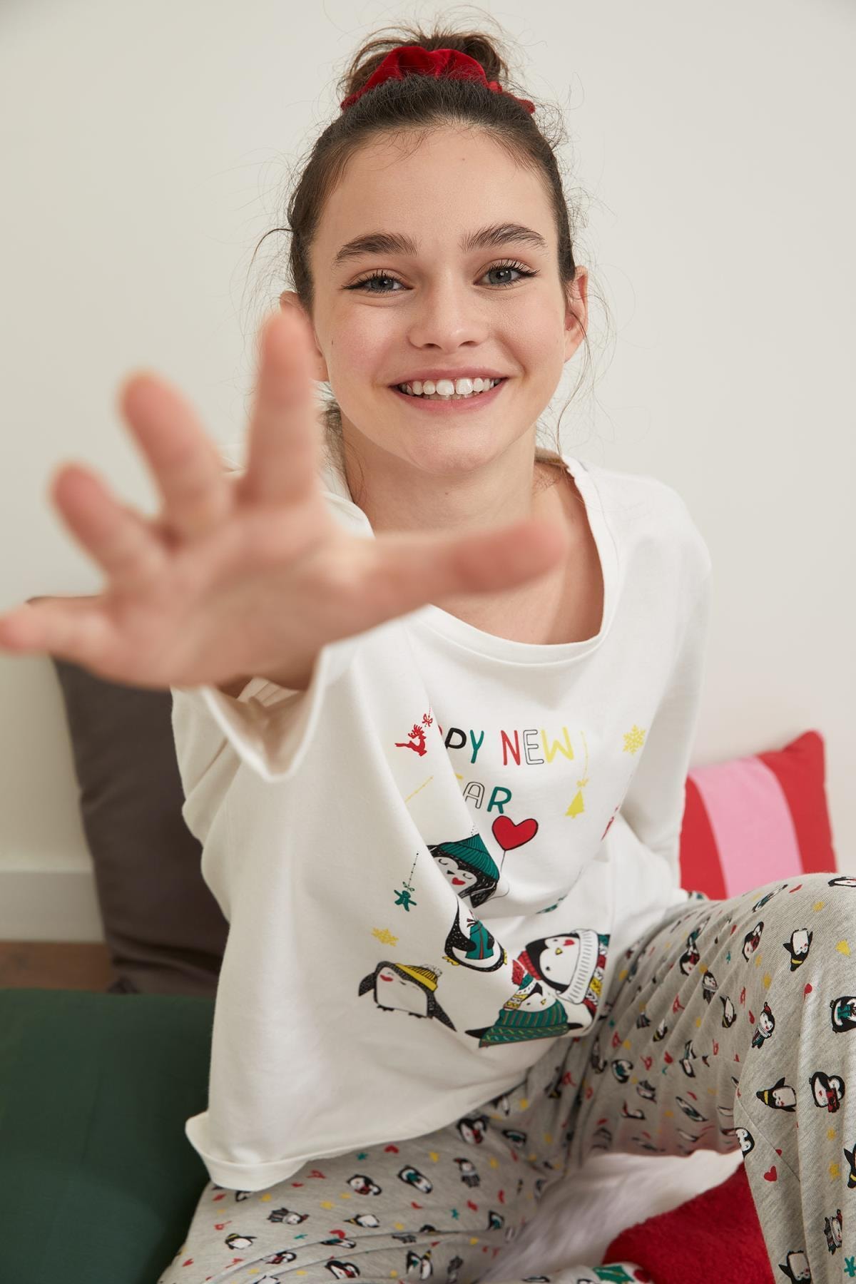 DeFacto Fall In Love Regular Fit yılbaşı Temalı Uzun Kollu Pijama Takımı