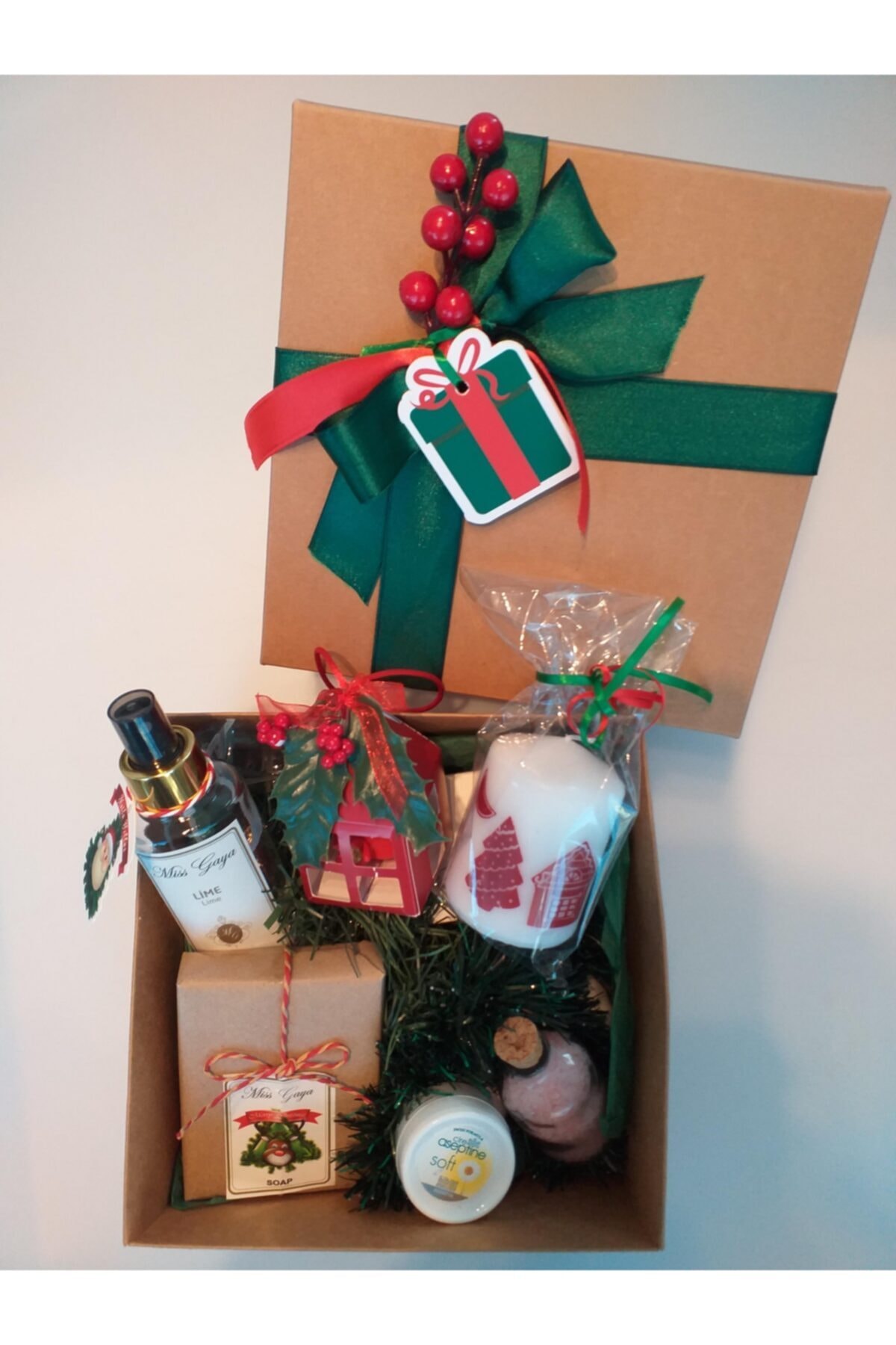 Miss Gaya Yılbaşına Özel Banyo Seti 2020