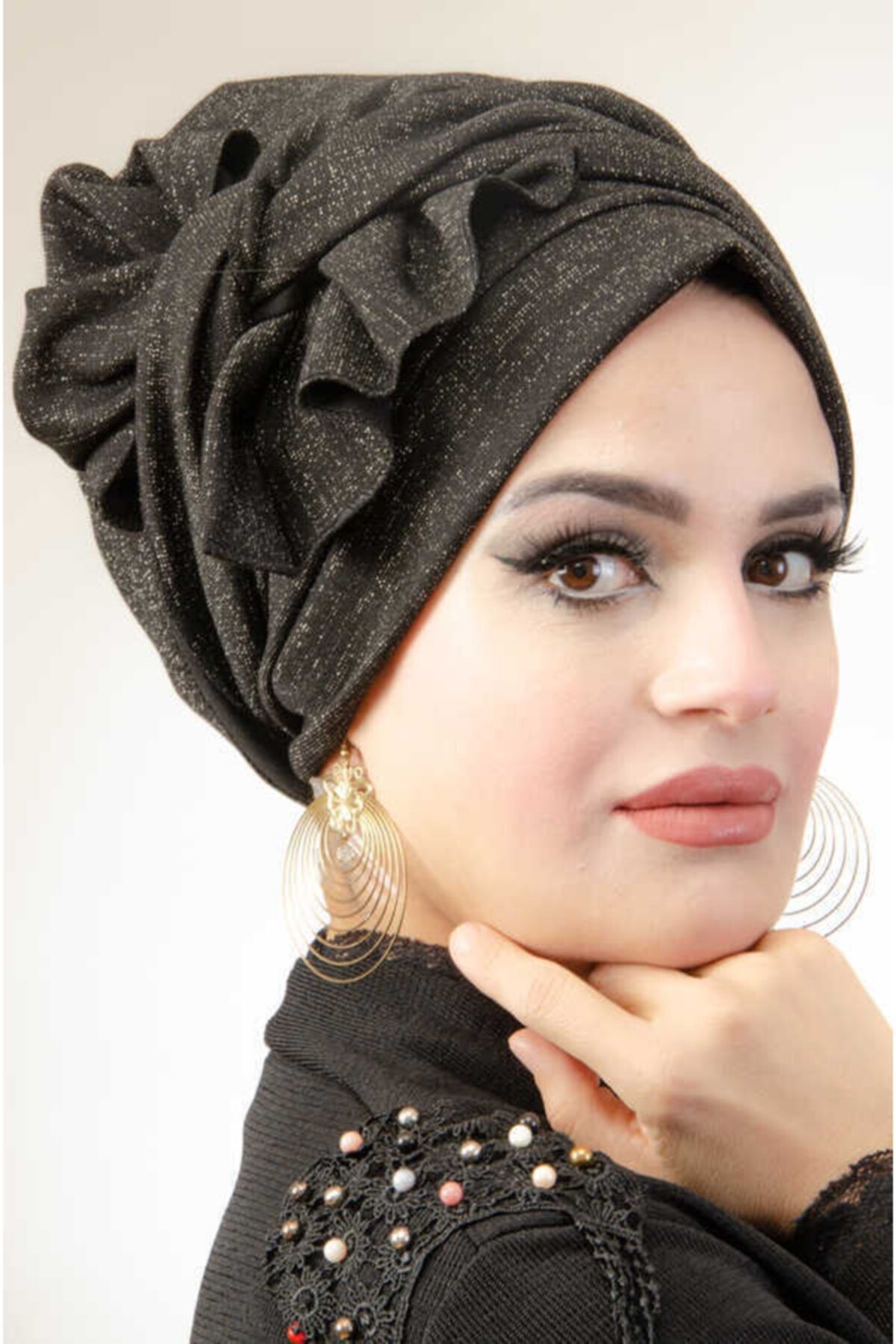 Aişe tesettür Siyah Simli Dolama Bone