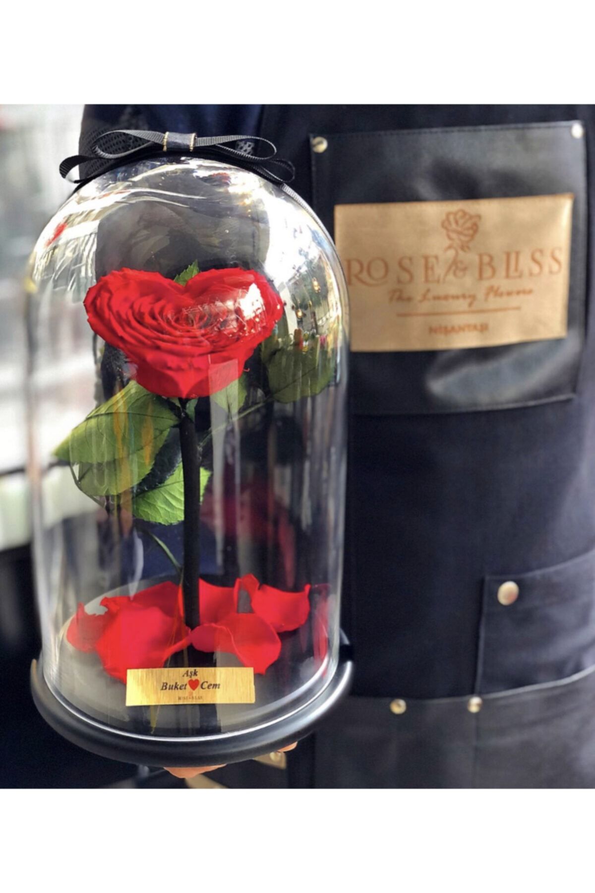 Rose and Bliss Cam Fanusta Kırmızı Kalp Solmayan Gül