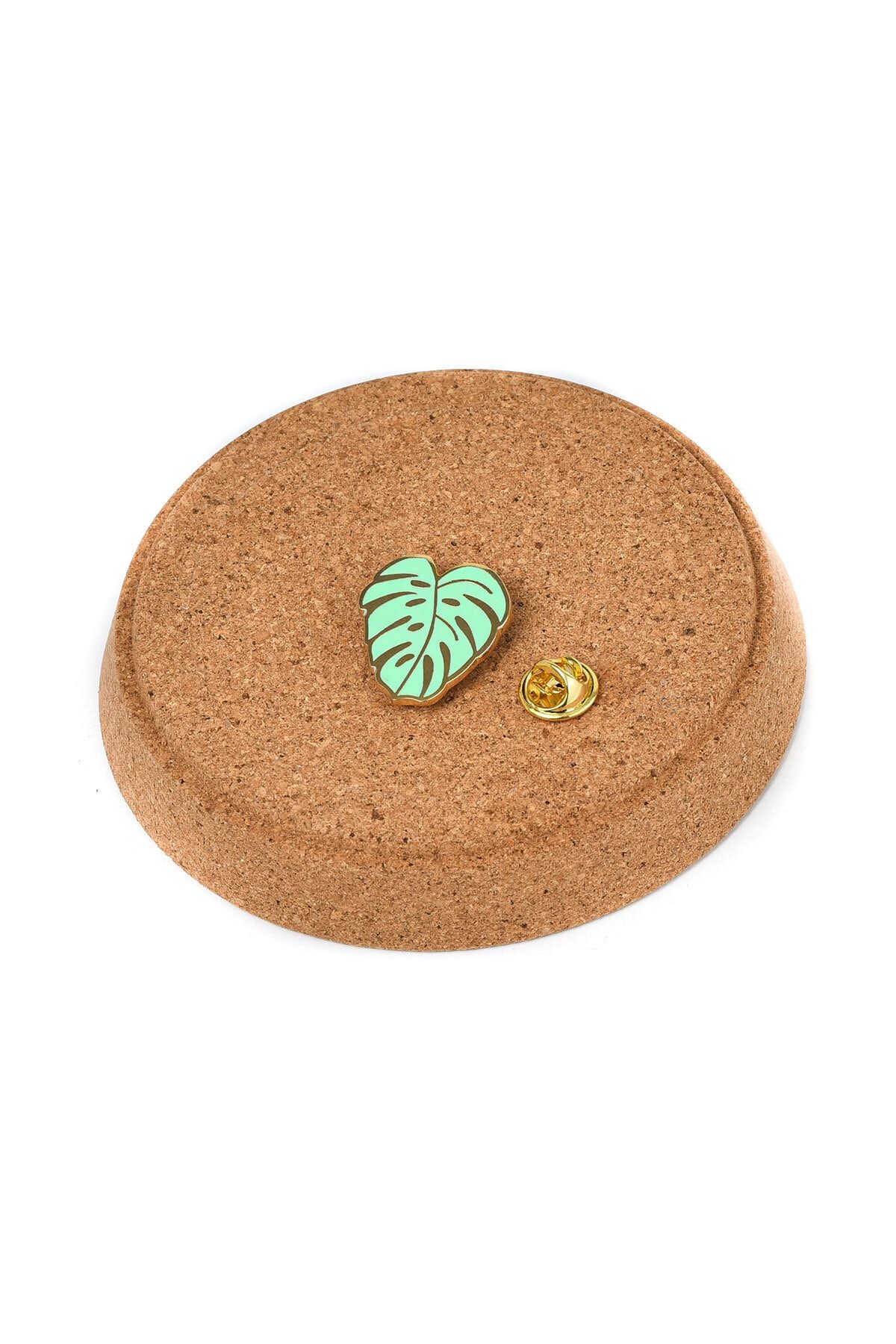Palm Scrubs Açık Yeşil Palmiye Yaprağı Figürlü Yaka Iğnesi
