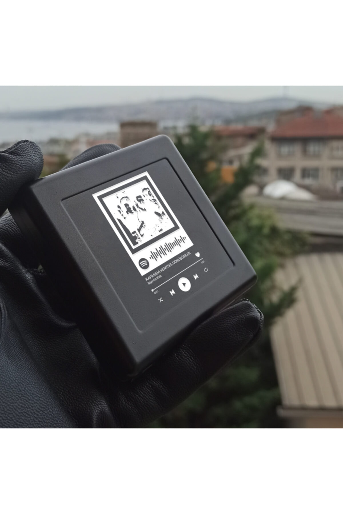 hediyemax Spotify Barkodlu Plak Sigara Takabası - Sevdiğinize Şarkınızı Hediye Edin - Kentsel Dönüşümler