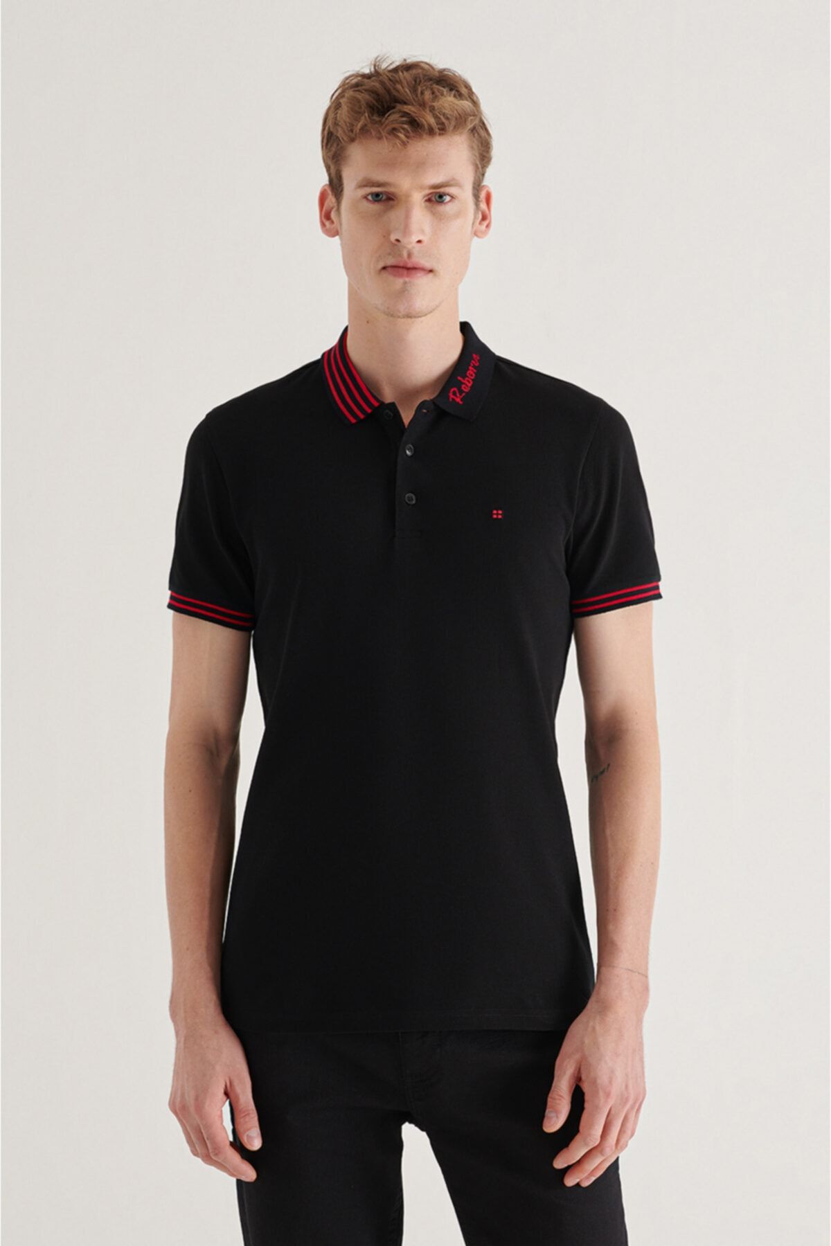 Avva Erkek Siyah Polo Yaka Yakası Yazı Detaylı Düz T-shirt A11y1037