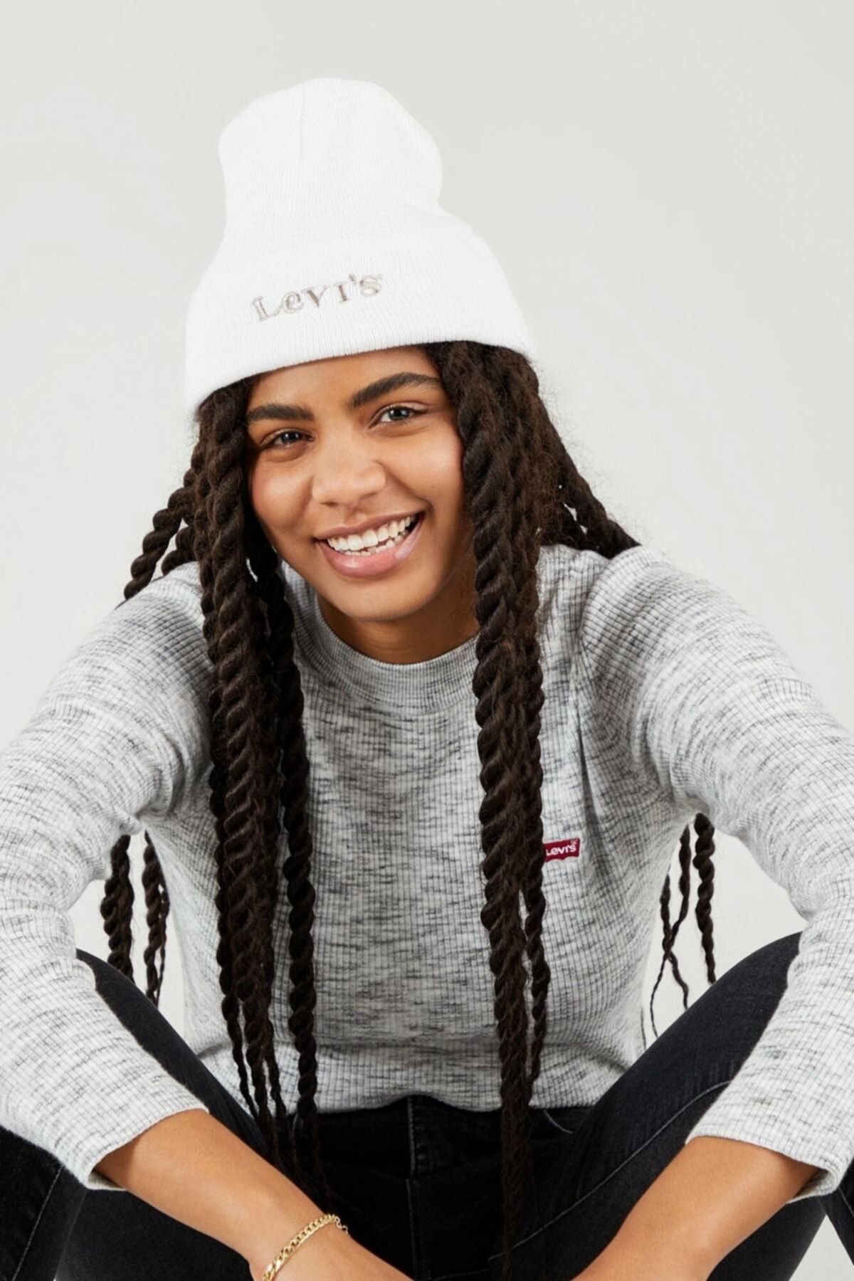 Beanie levis on sale