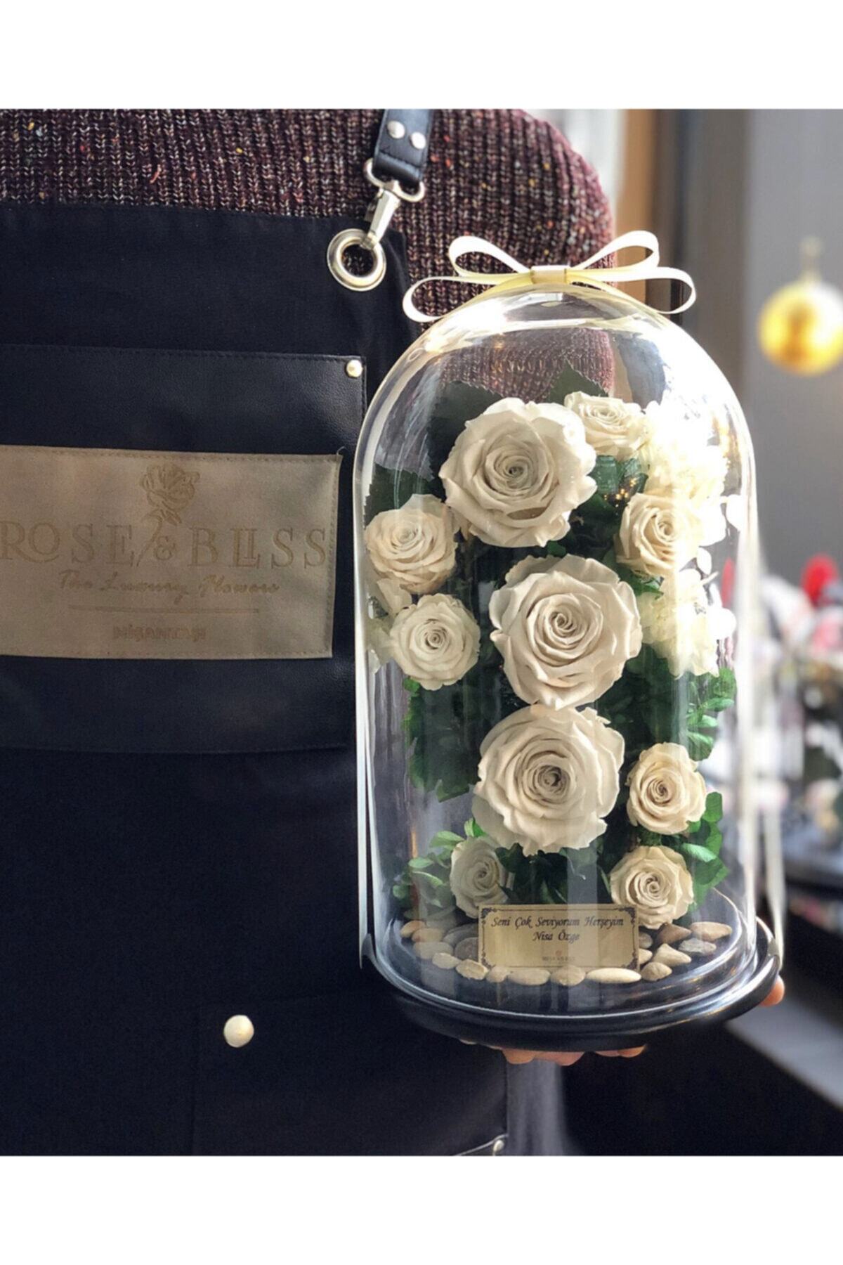 Rose and Bliss Cam Fanusta Beyaz Solmayan Gül Aranjman