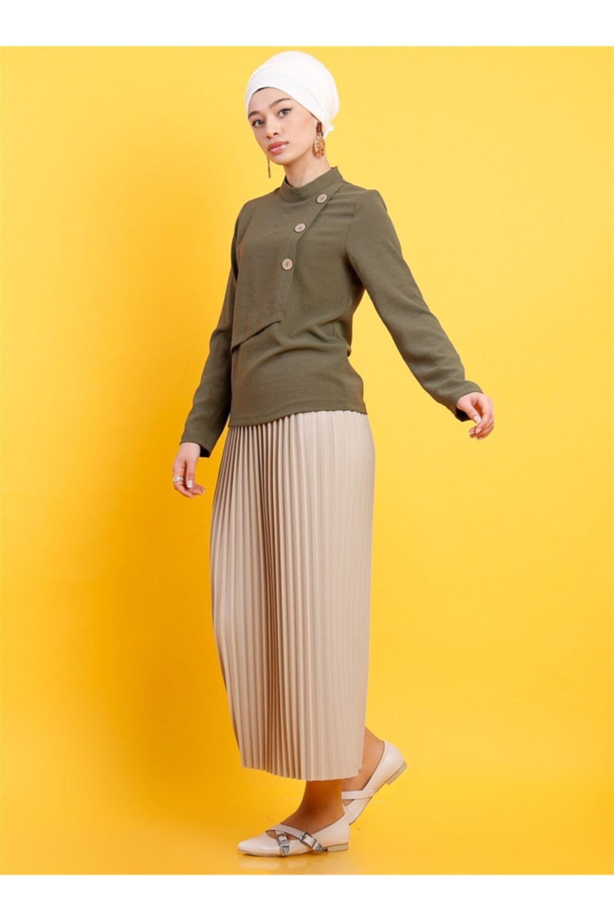 Vamelya Kadın Bej Piliseli Beli Lastikli Düz Etek