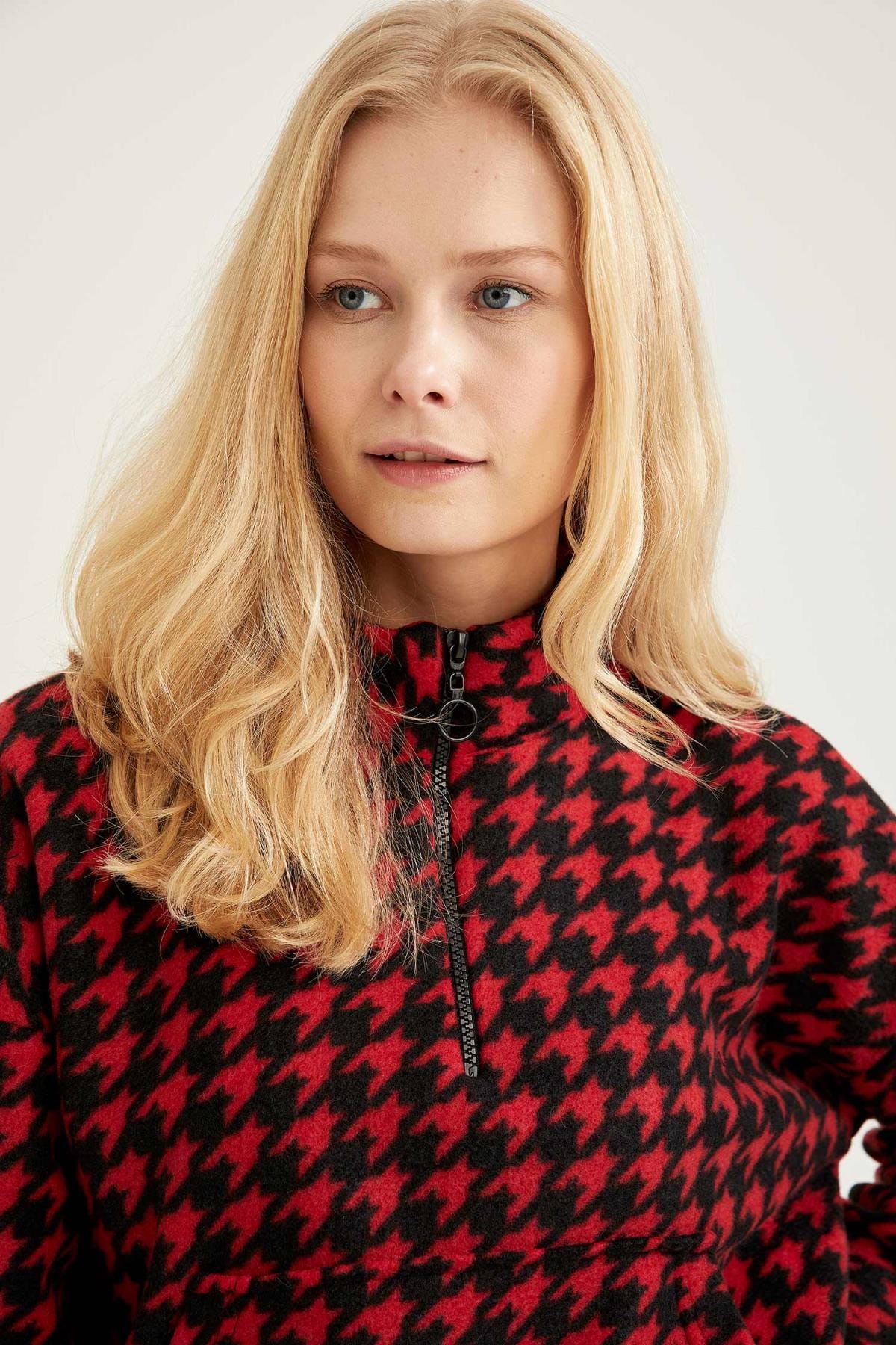 DeFacto Kazayağı Desenli Polar Dik Yaka Oversize Fit Sweatshirt