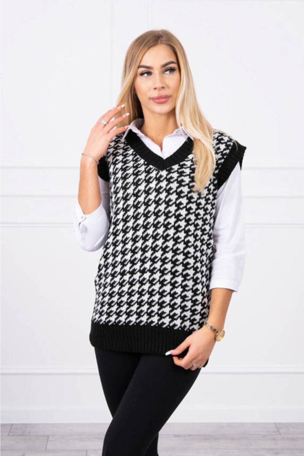 HESU BUTİK Kadın Siyah Kazayağı Süveter