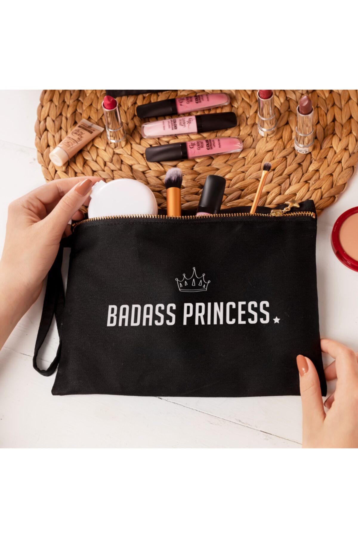 Hediyesepeti Siyah Renk Badass Princess Kanvas Makyaj Çantası