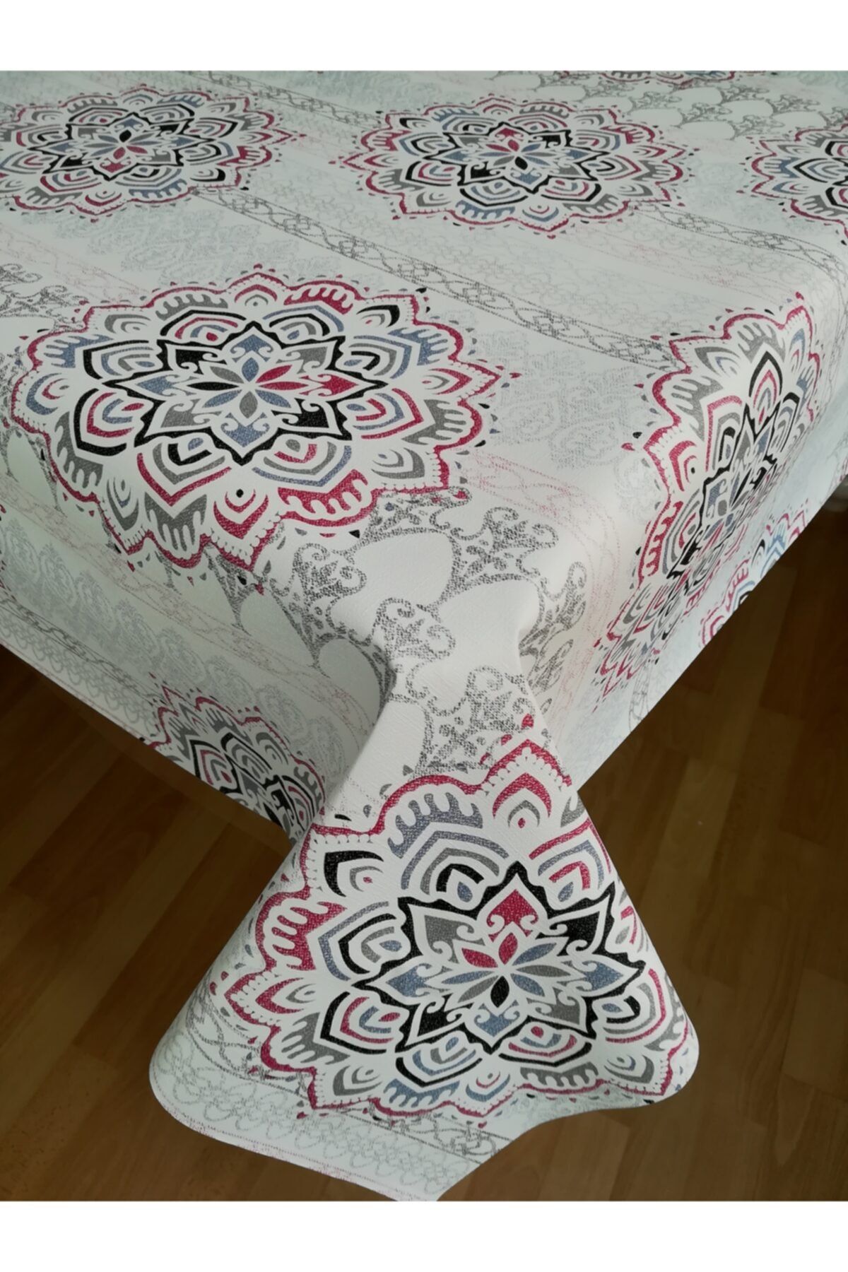 efemhome astarli silinebilir pvc musamba masa ortusu fiyati yorumlari trendyol