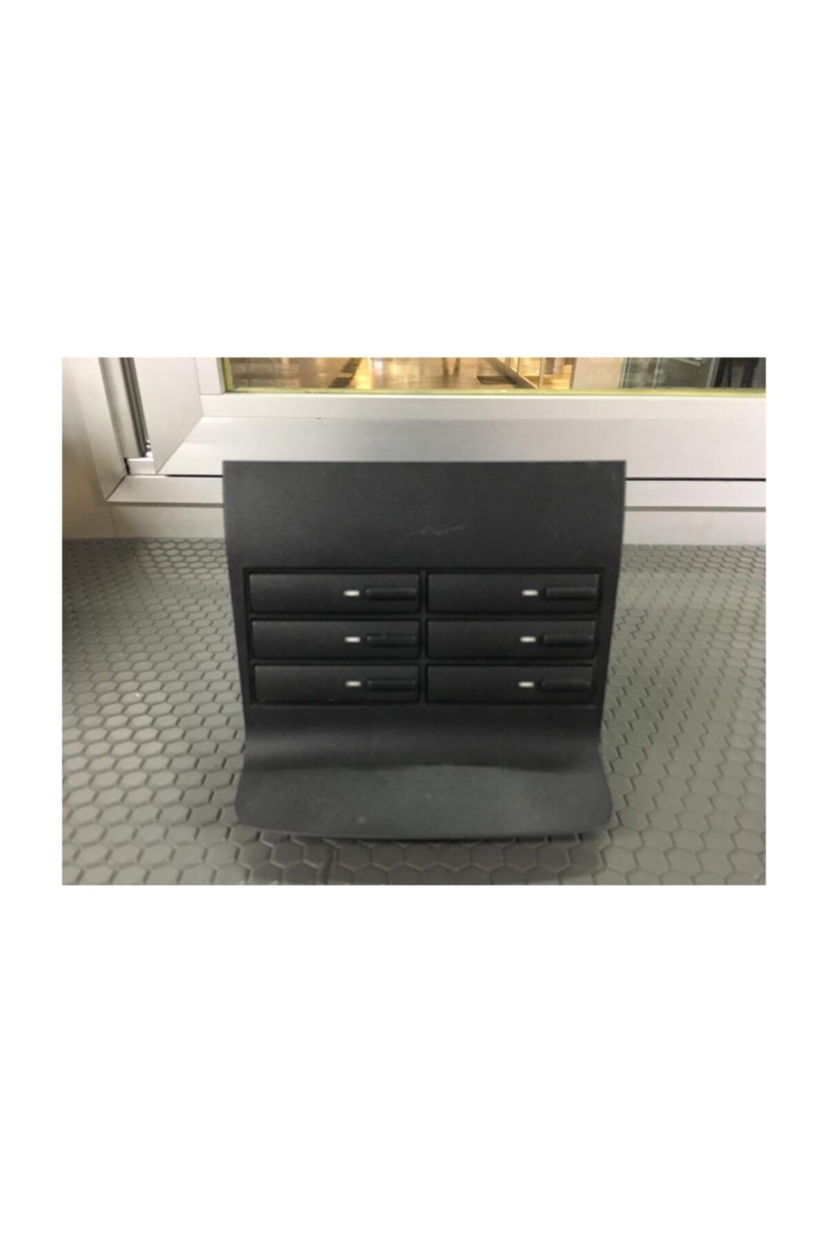 OEM Seat Cordoba 1999-2002 Ve Ibiza 1999-2002 Kaset Tutucu 6k0864117