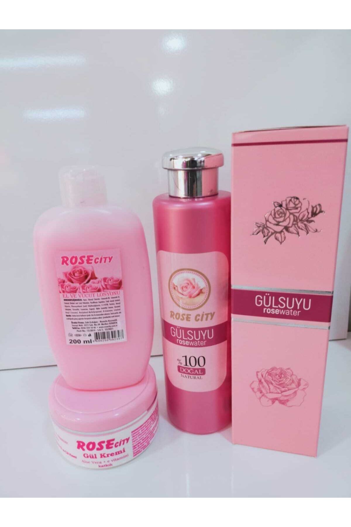 Rose 3'lü Gül Ürünleri Seti-gül Kremi 135 Ml-gül Suyu 200 Ml-el Ve Vucut Losyon 200 Ml Ctiy
