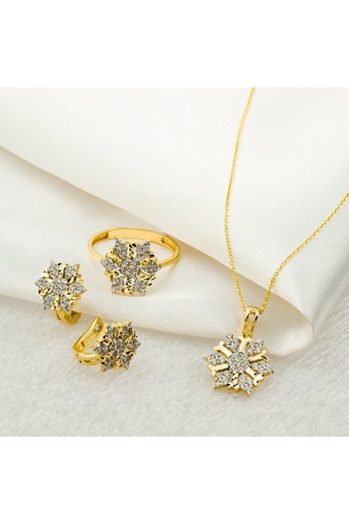 Label Kartaneli Taşlı 14 Ayar Altın Takı Seti