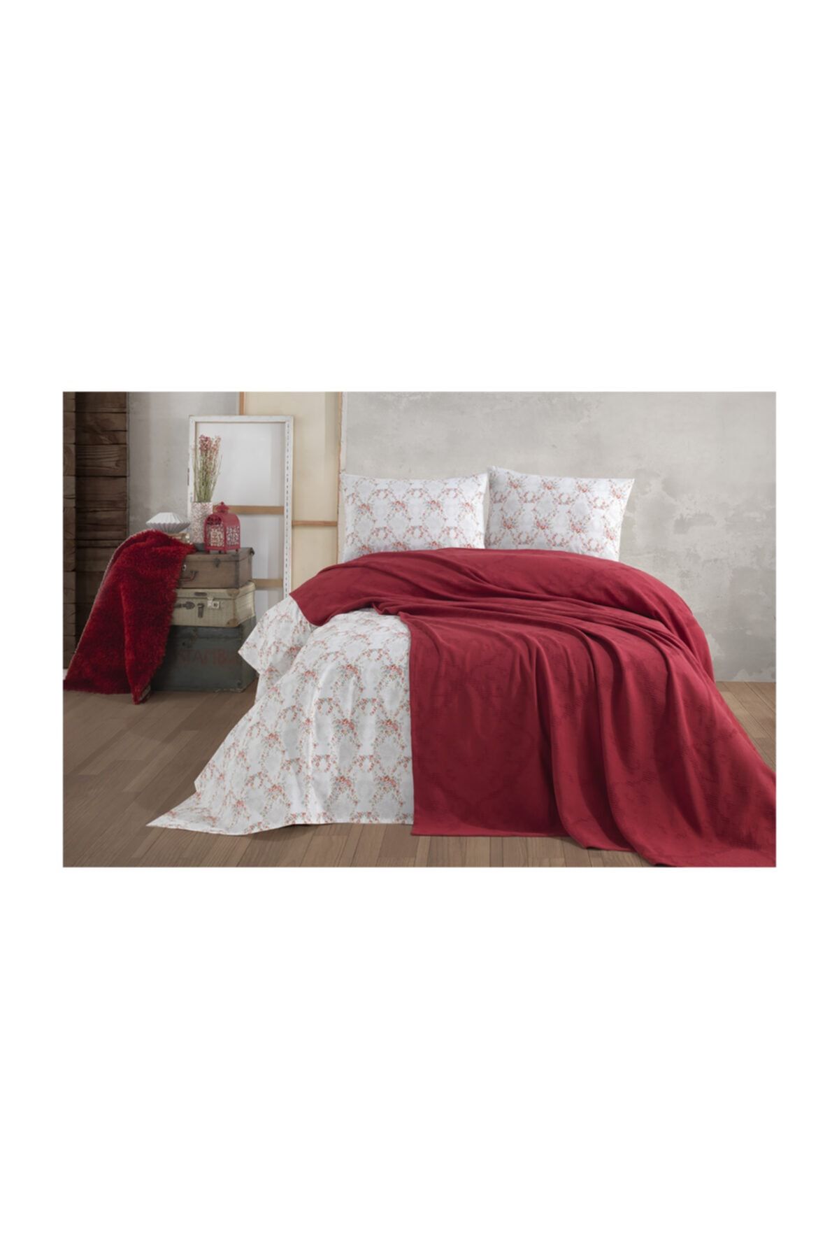 İpekçe Home Celine Saçaksız Pike Takımı Kırmızı