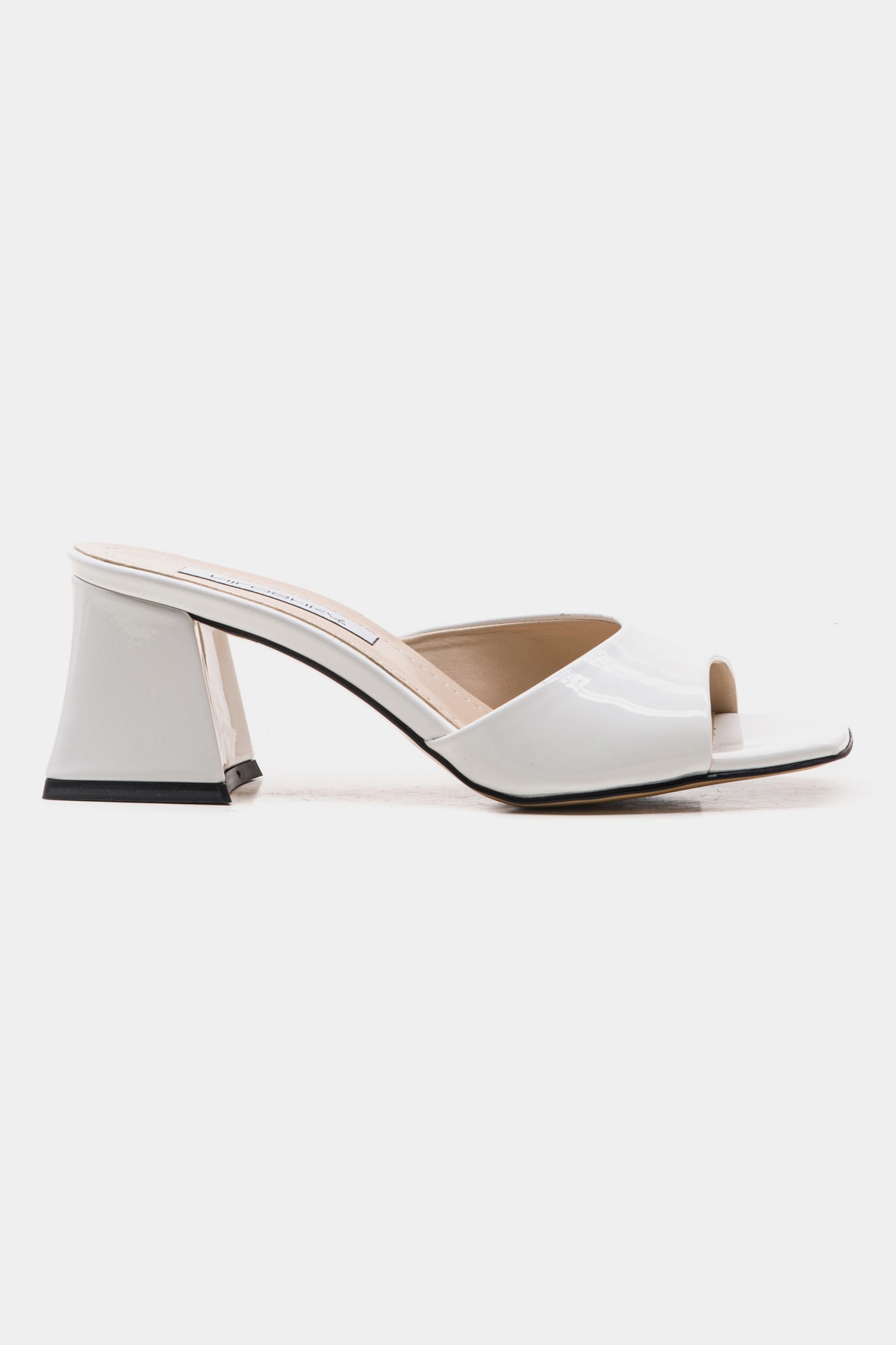 Niloshka Dublin White Patent Gova Terlik