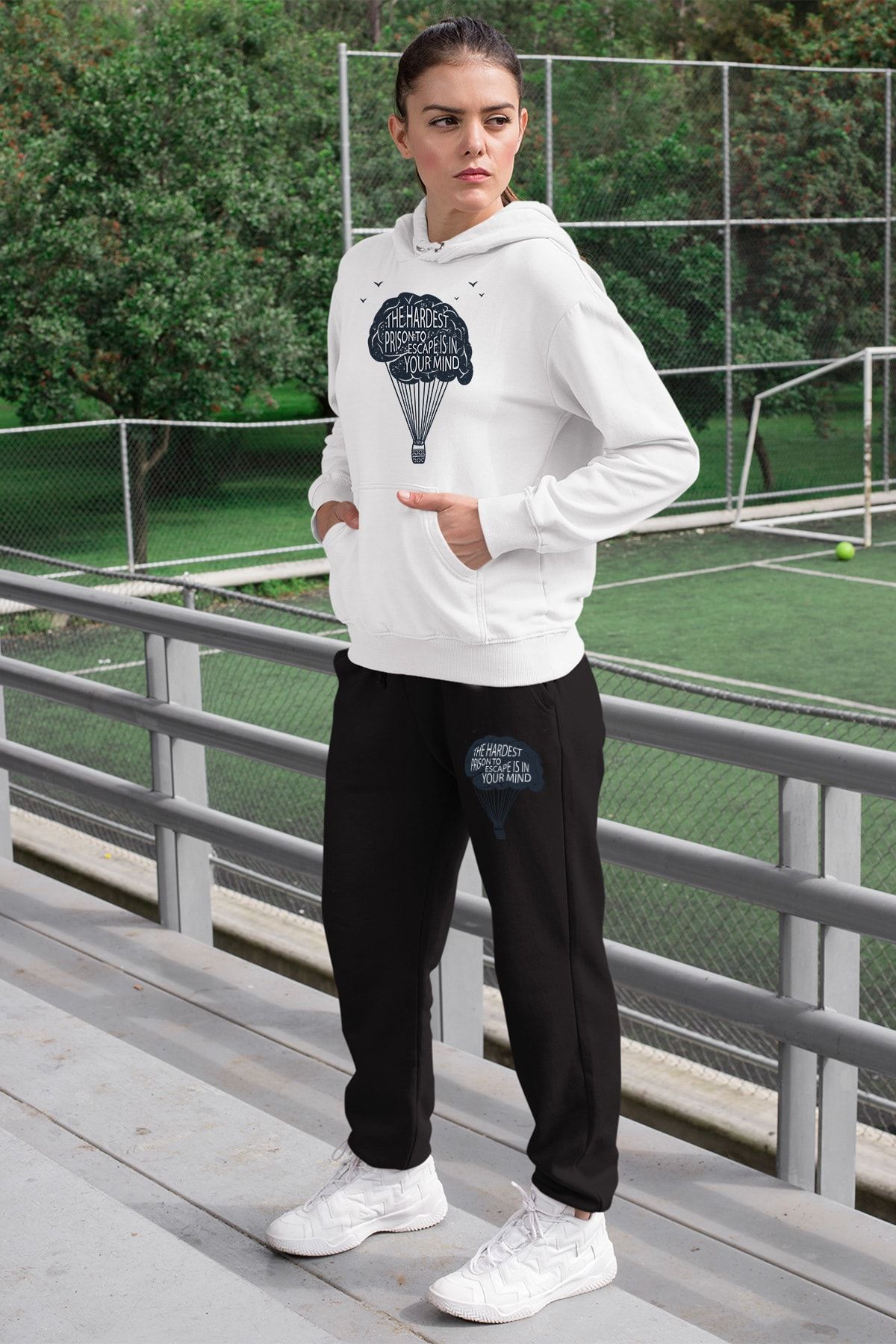 Angemiel Kadın Beyaz Kapşonlu Sweatshirt Siyah Eşofman AltıWear The Hardest Prison Eşofman Takımı