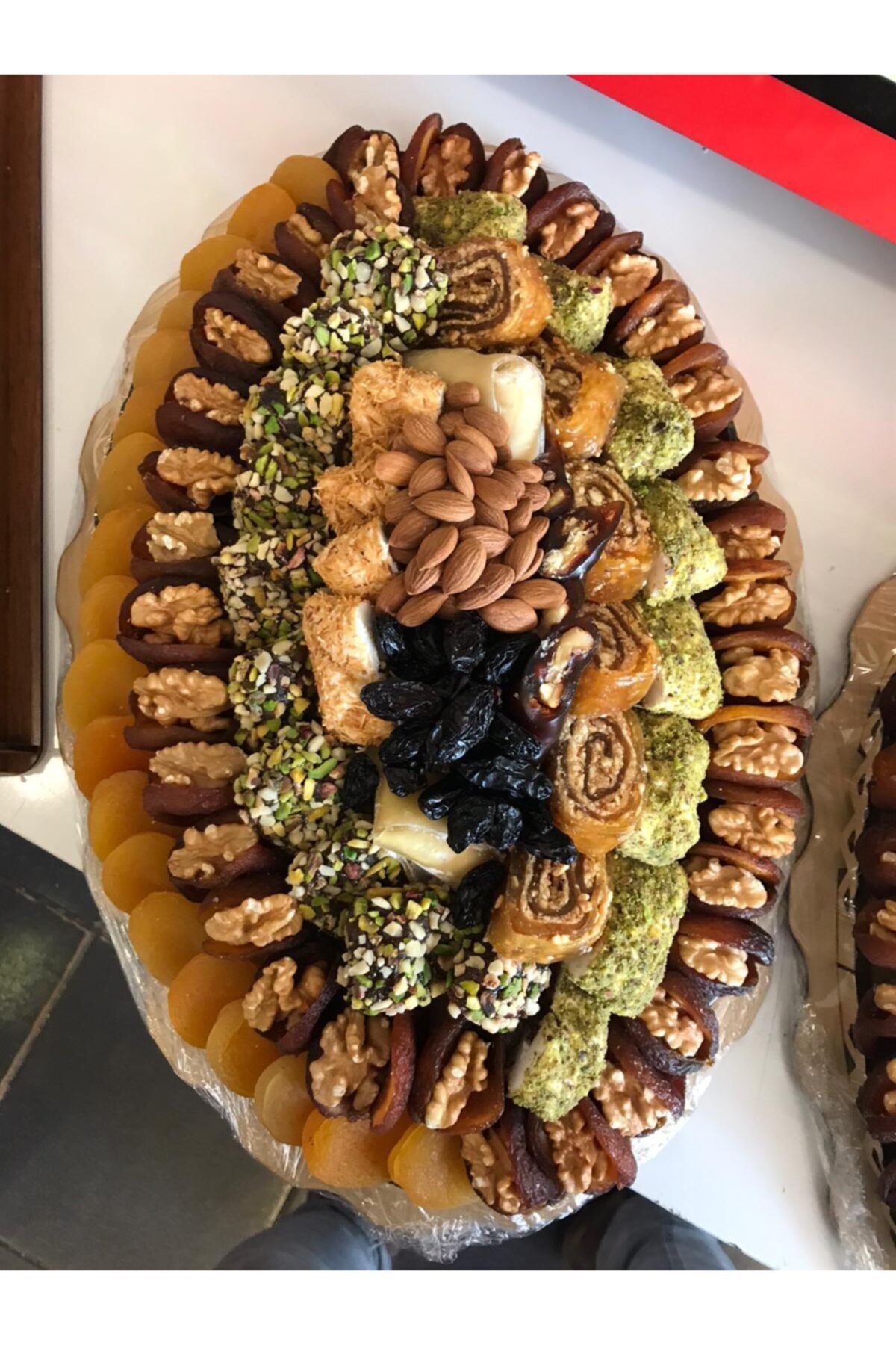 EyShan Kokteyl Tabak Bol Cevizli Kayısı +kadayıf Lokum Çeşitleri 1,5 Kg.