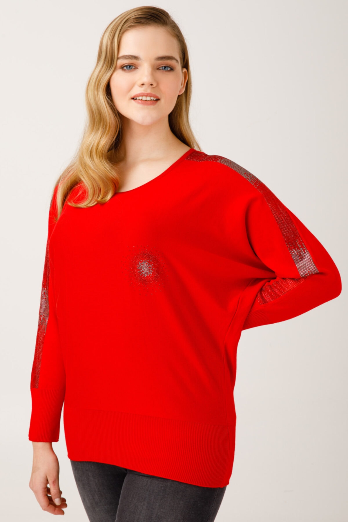 ON Kadın Kırmızı Taş Baskılı Triko Kazak