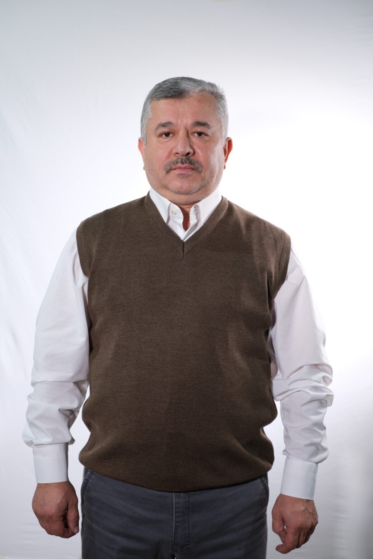 by dufri Erkek Kahverengi V Yaka Triko Süveter 1029