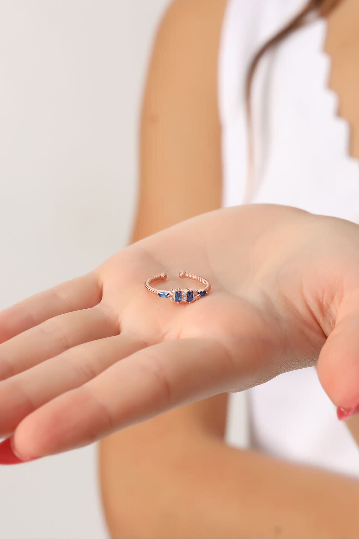 Bilsen Store 925 Ayar Gümüş Rose Kaplama Mavi Beyaz Taşlı Burgulu Ayarlanabilir Yüzük