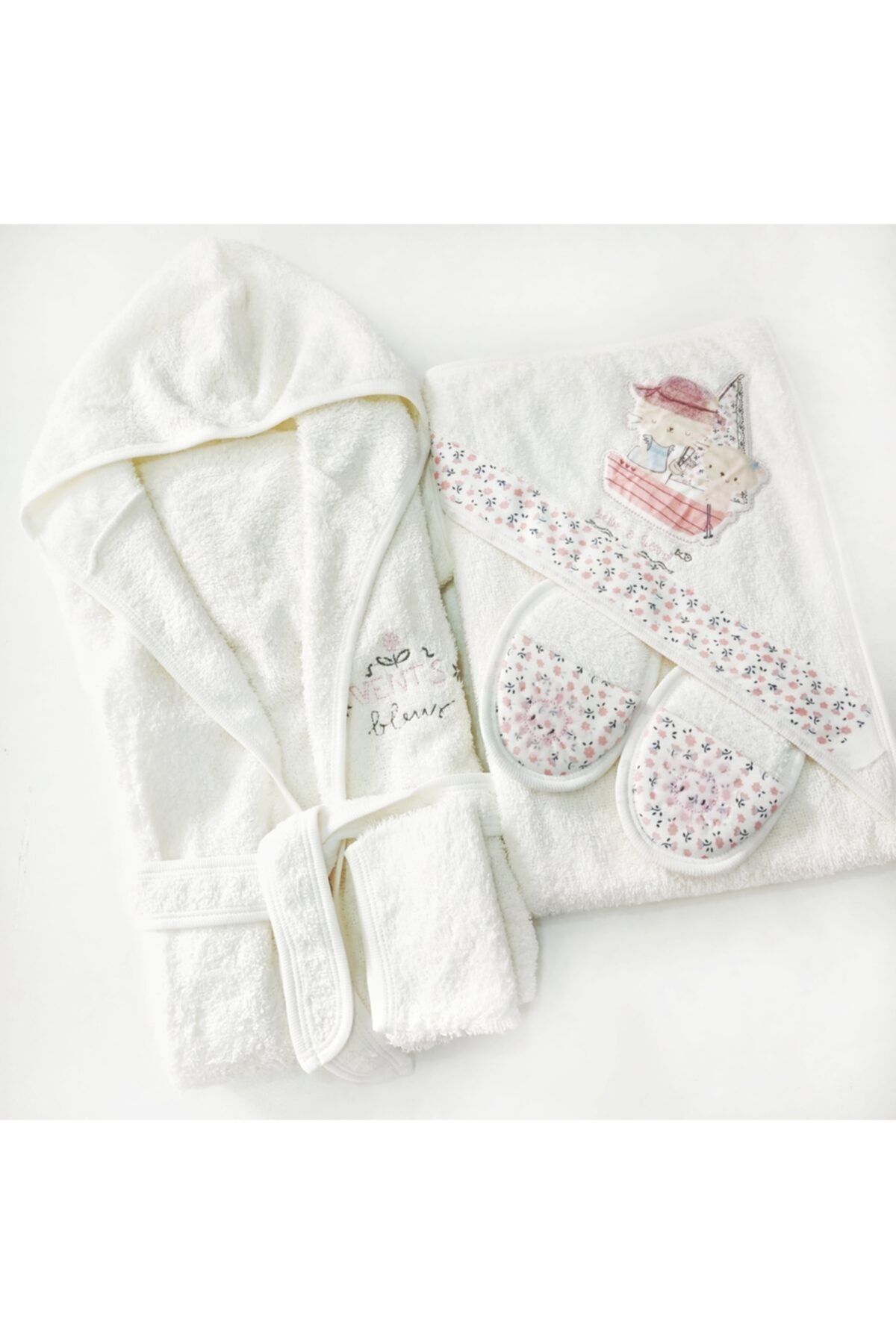 TAFFY BABY Kız Bebek Beyaz Bornoz Havlu Set