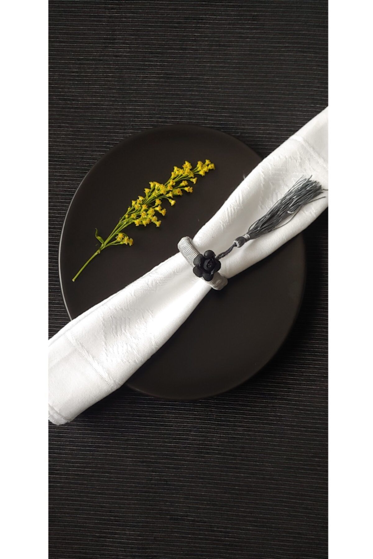 Opia Design Products Siyah Çiçekli Gri Peçetelik