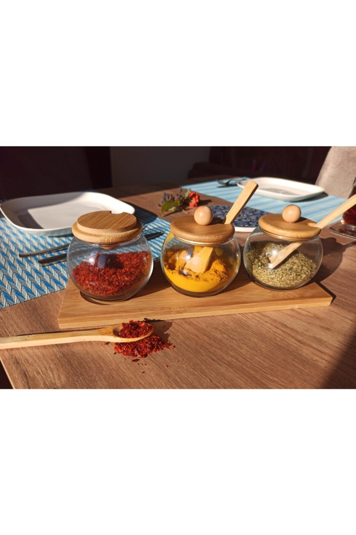 BALSA Nergis Store - Bambu Kapaklı Bambu Standlı 3'lü Cam Baharatlık Seti