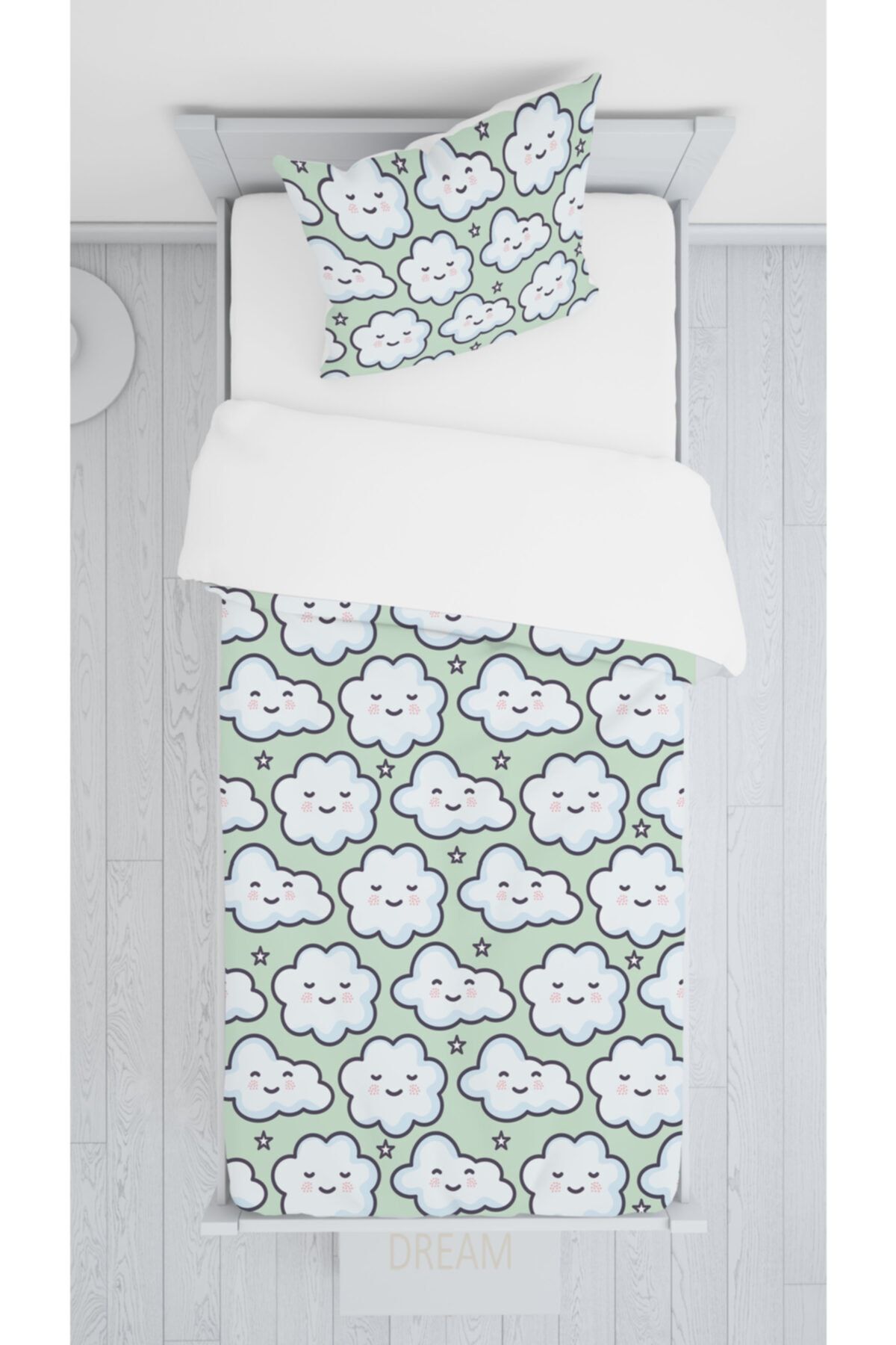 halımarkt Hm-b186 Yeşil Zeminli Beyaz Sevimli Bulutlar Sadece Yatak Örtüsü 140x220