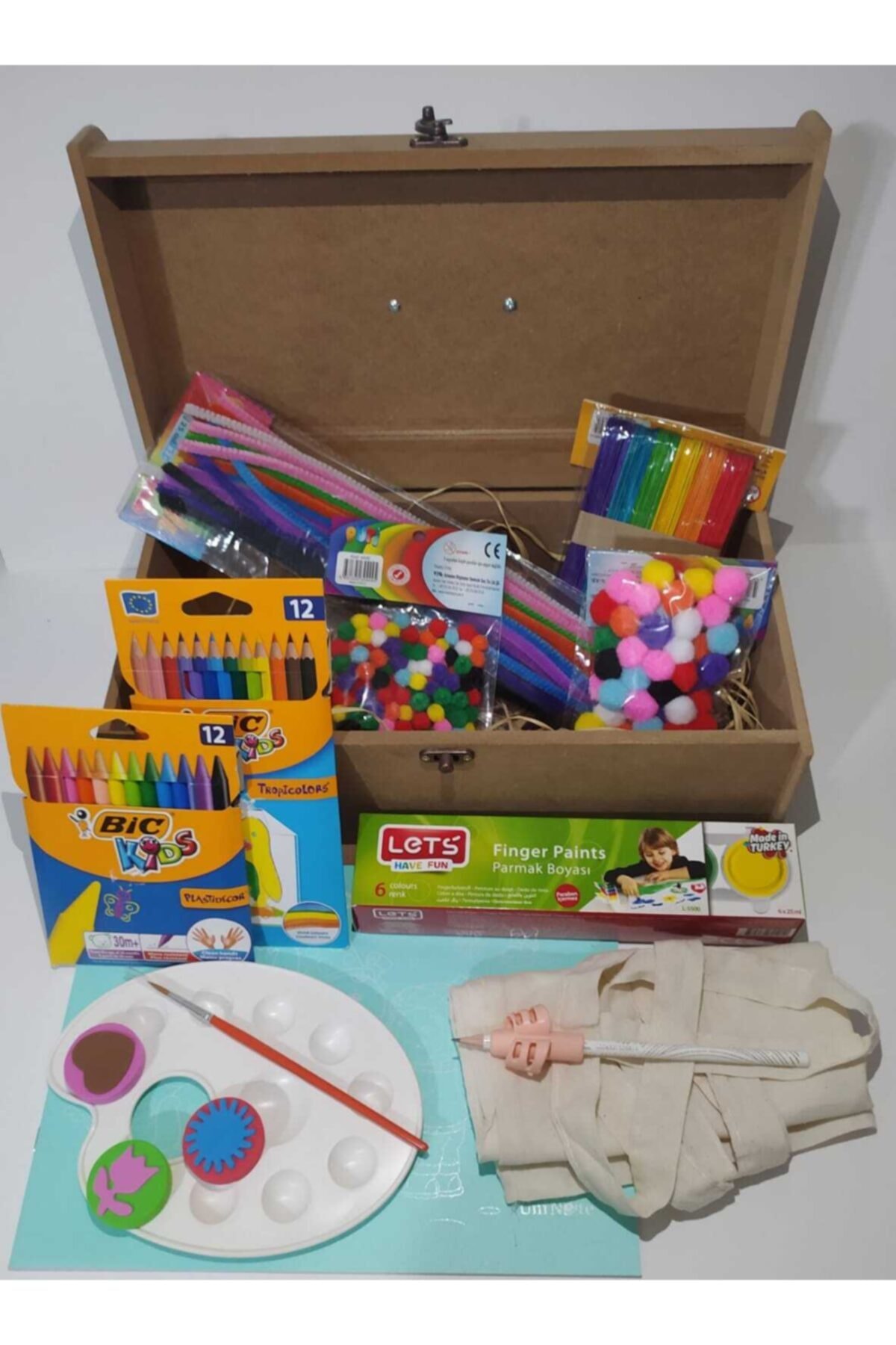 RENKLERİN DÜNYASI Minik Eller Atölyesi