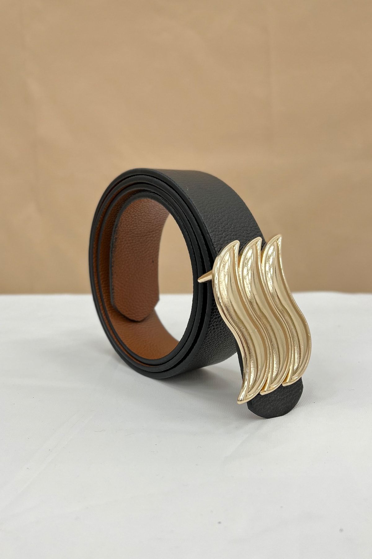 Gold buckle hot sale belt mens