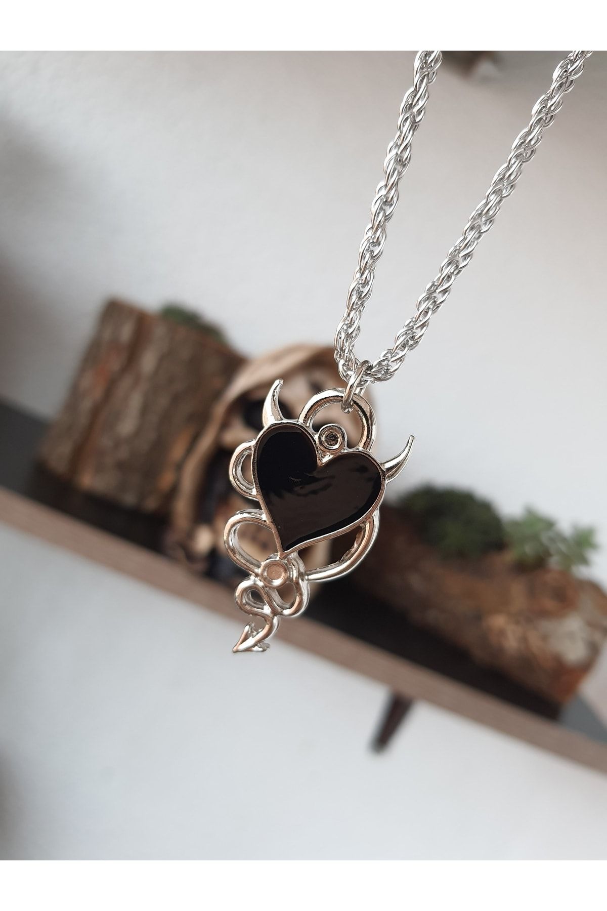 Black heart best sale locket