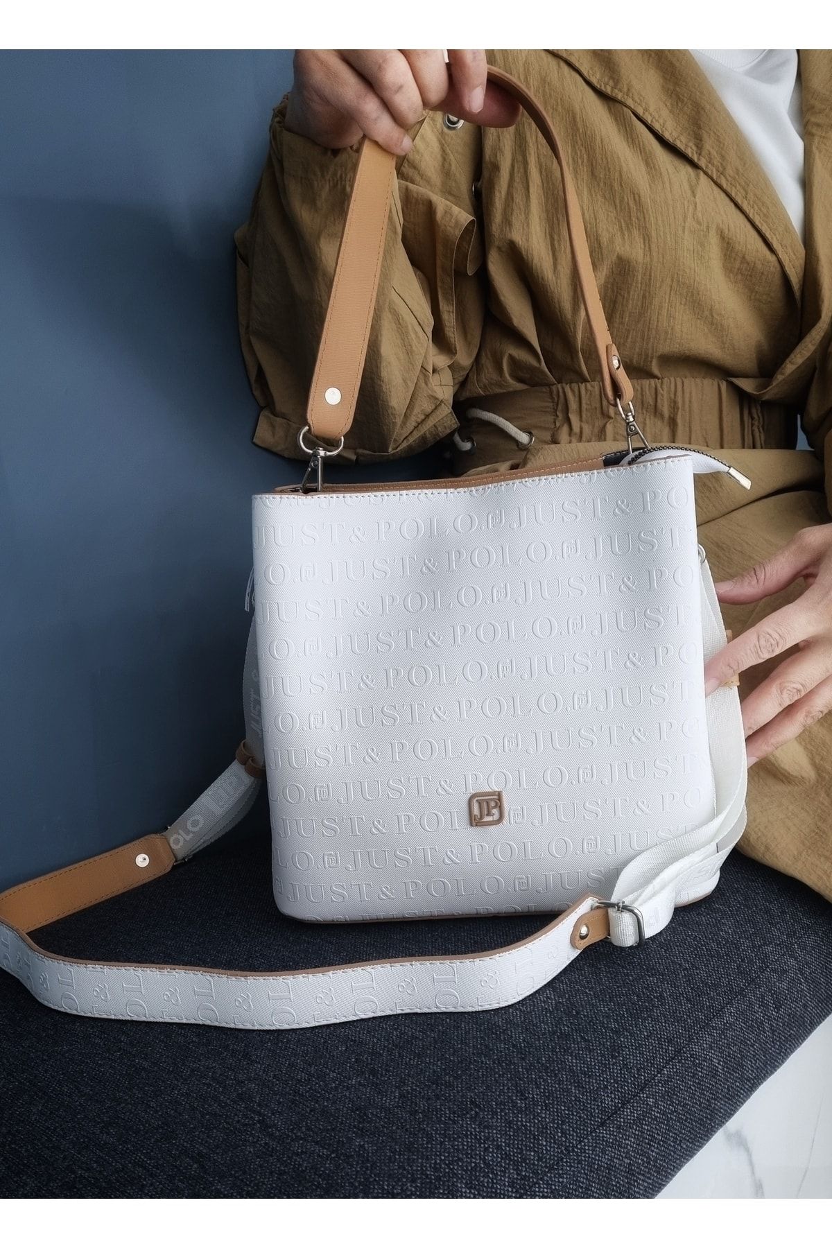 Thick strap discount shoulder bag