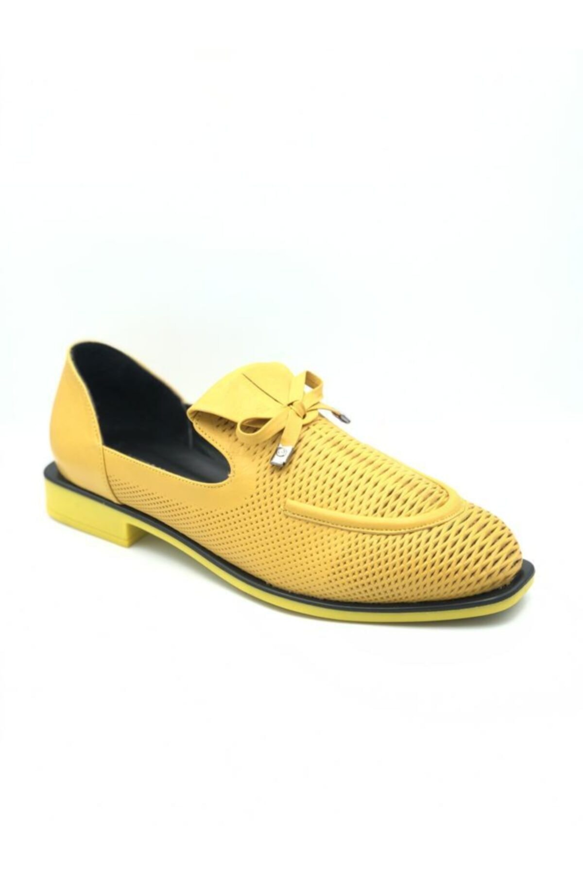 KRISTE BELL Htck202-2859