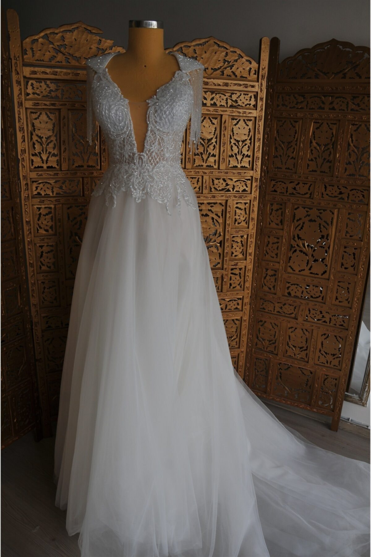 Çağrı Şengül & Serdar Yüzer Moda Apoletli Model