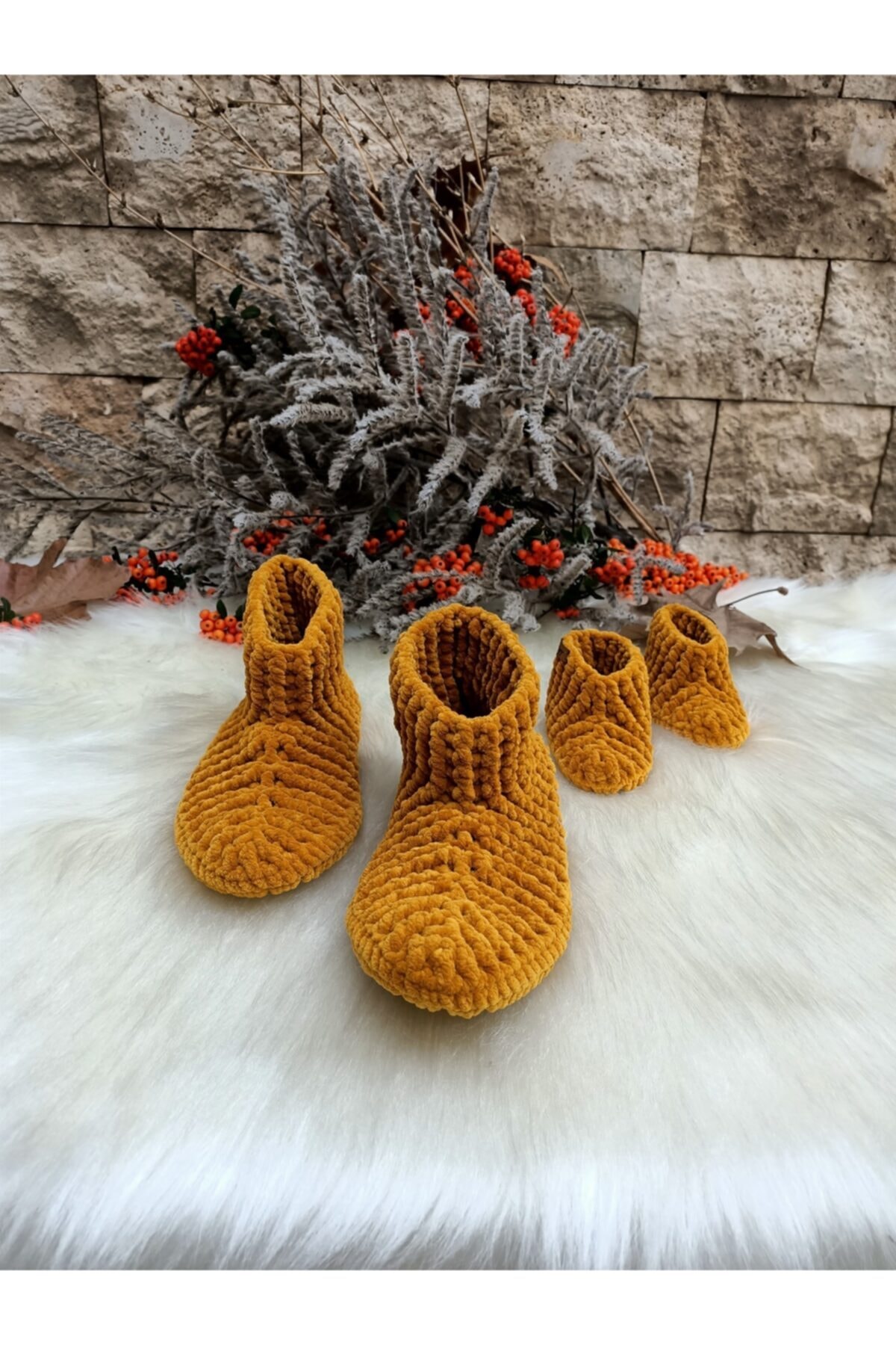 Tuyy El Örgüsü Özel Tasarım Hardal Rengi Ev Botu& Patik