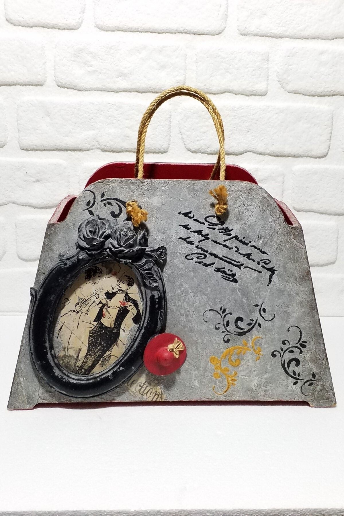 MOMART HOME DEKOR Ahşap Dekoratif Eskitme Sevgili Çerçeveli Gazetelik