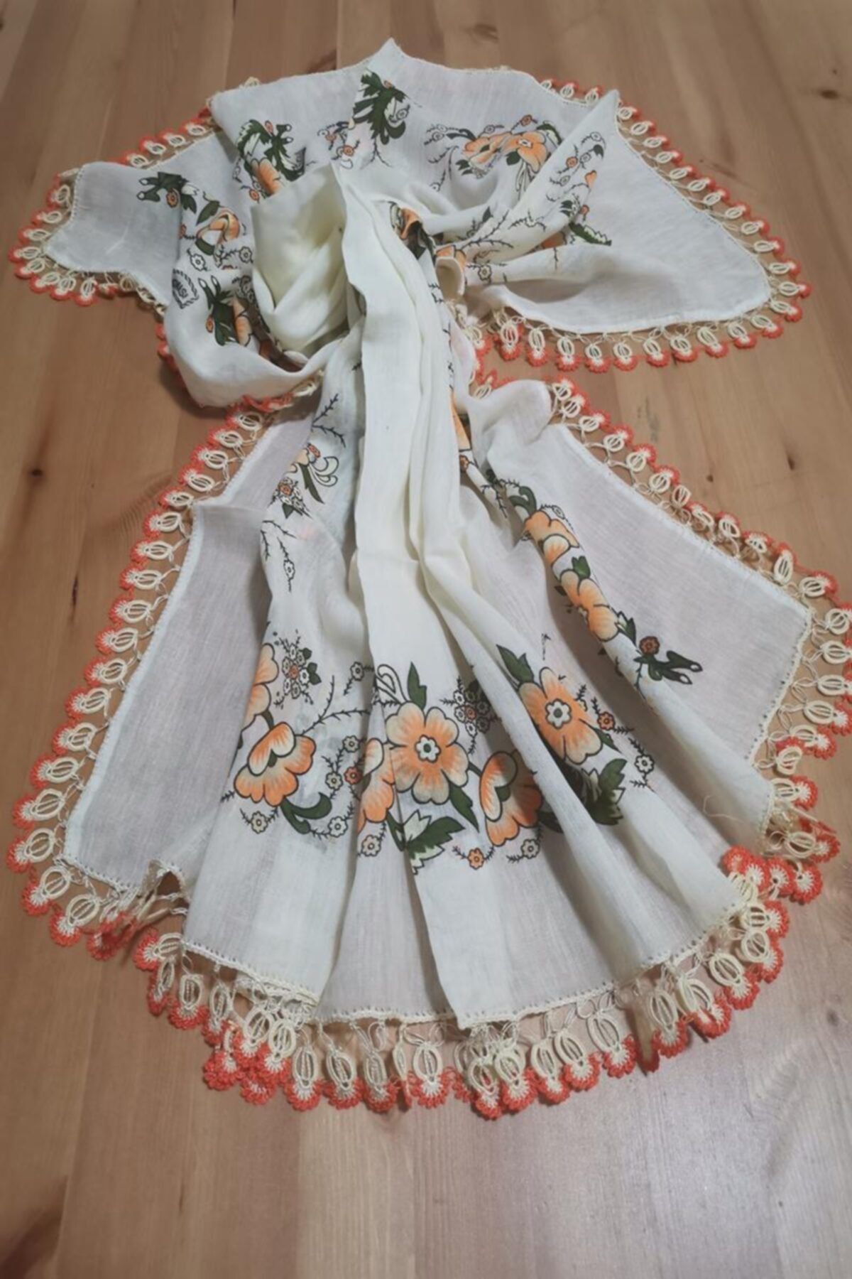 Nino Vintage El Örgüsü Tığ Oyalı Fular