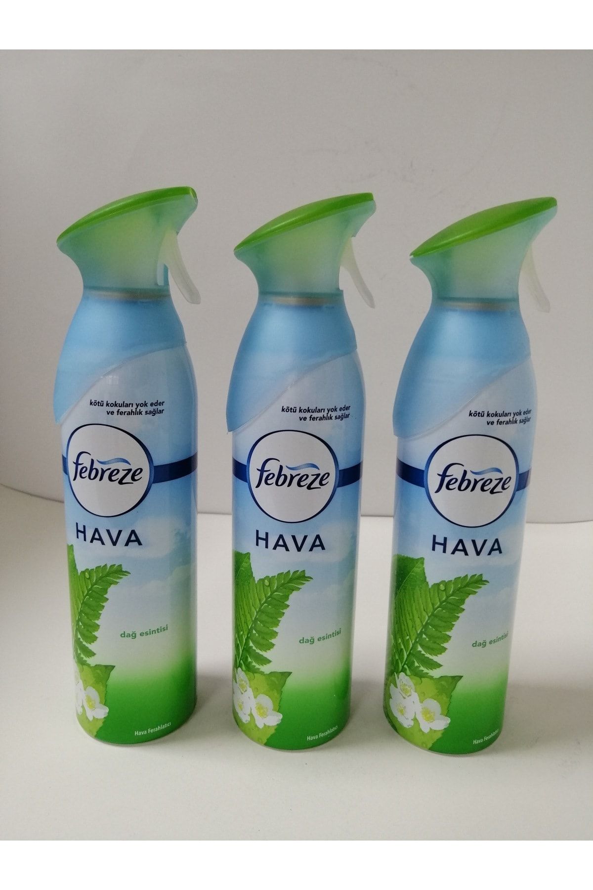 Febreze Hava Ferahlatıcı Sprey Oda Kokusu Dağ Esintisi 300 Ml 3 Lü Paket