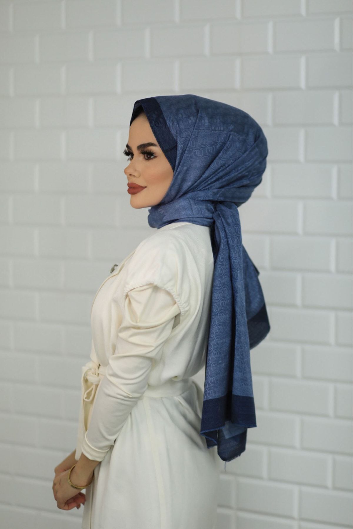 Hint İpek Kadın Mavi Monogram Şal 7004-5