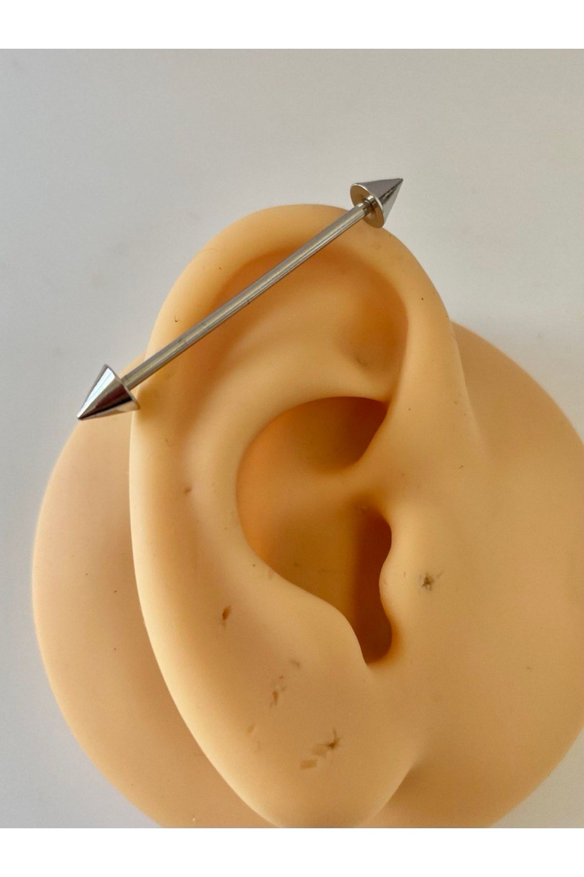 Industrial discount piercing spike
