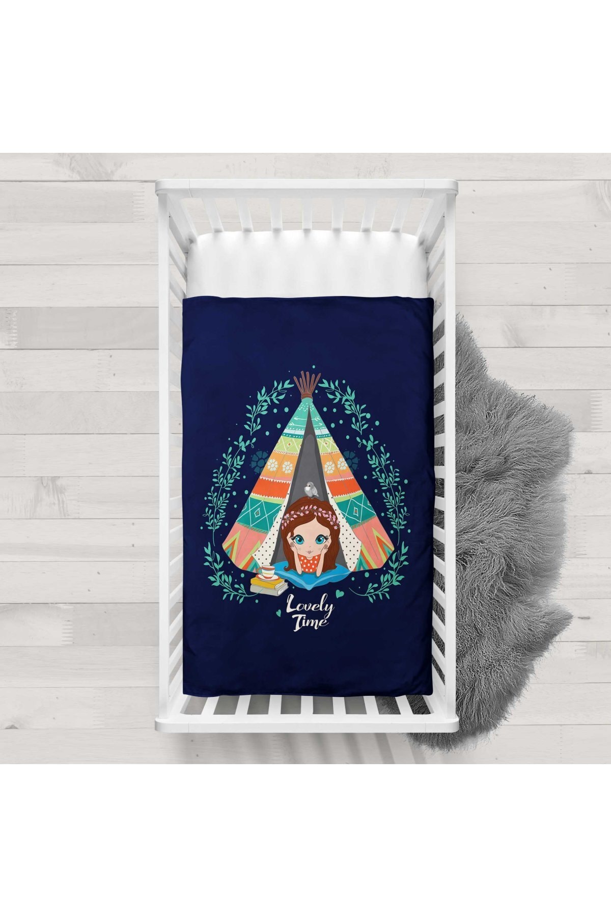 decoars Çadırdaki Kız Figürlü Yatak Örtüsü