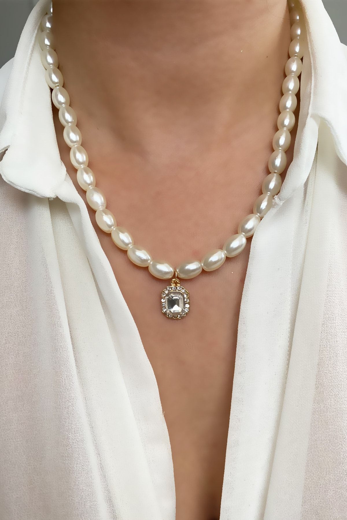 Oval pearl necklace sale