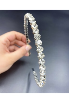 Tek Sıralı Kristal Taşlı Su Yolu Taç Image 0