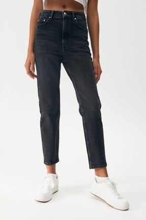 Pull & Bear Slim Fit Mom Jean